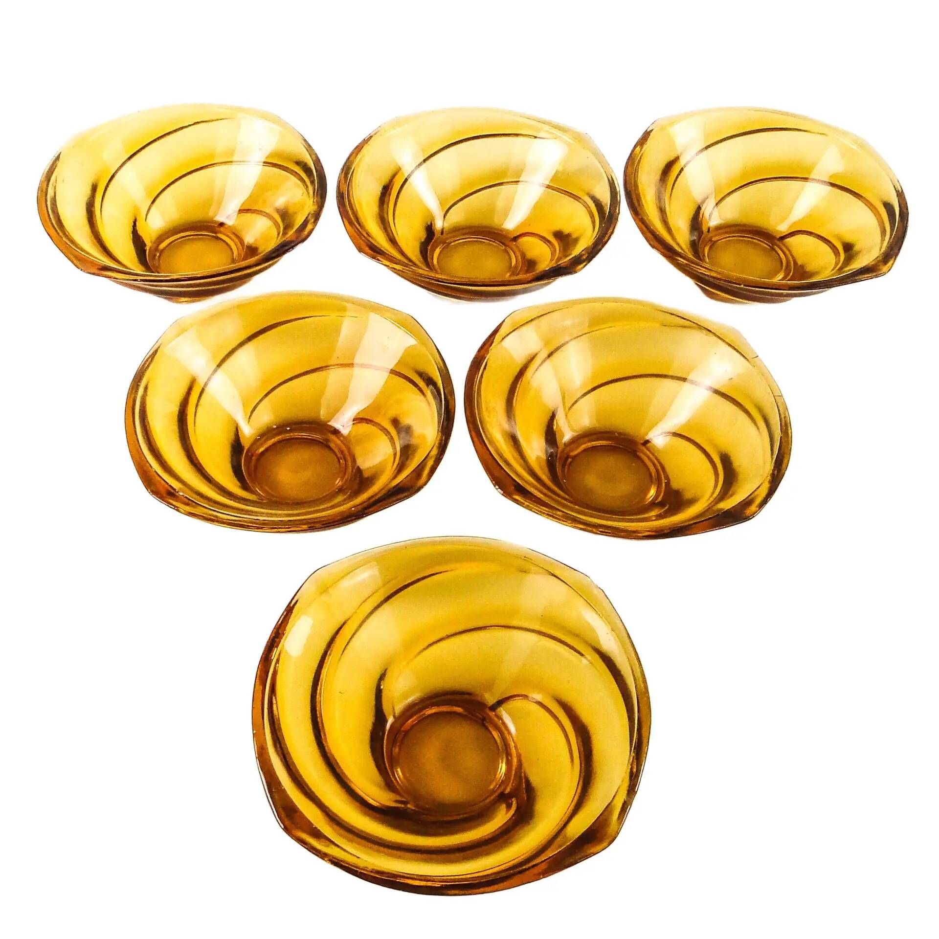 Ensemble d'assiettes à salade Wir, style moderne du milieu du siècle, verre pressé, Ząbkowice, Pologne, années 1970.