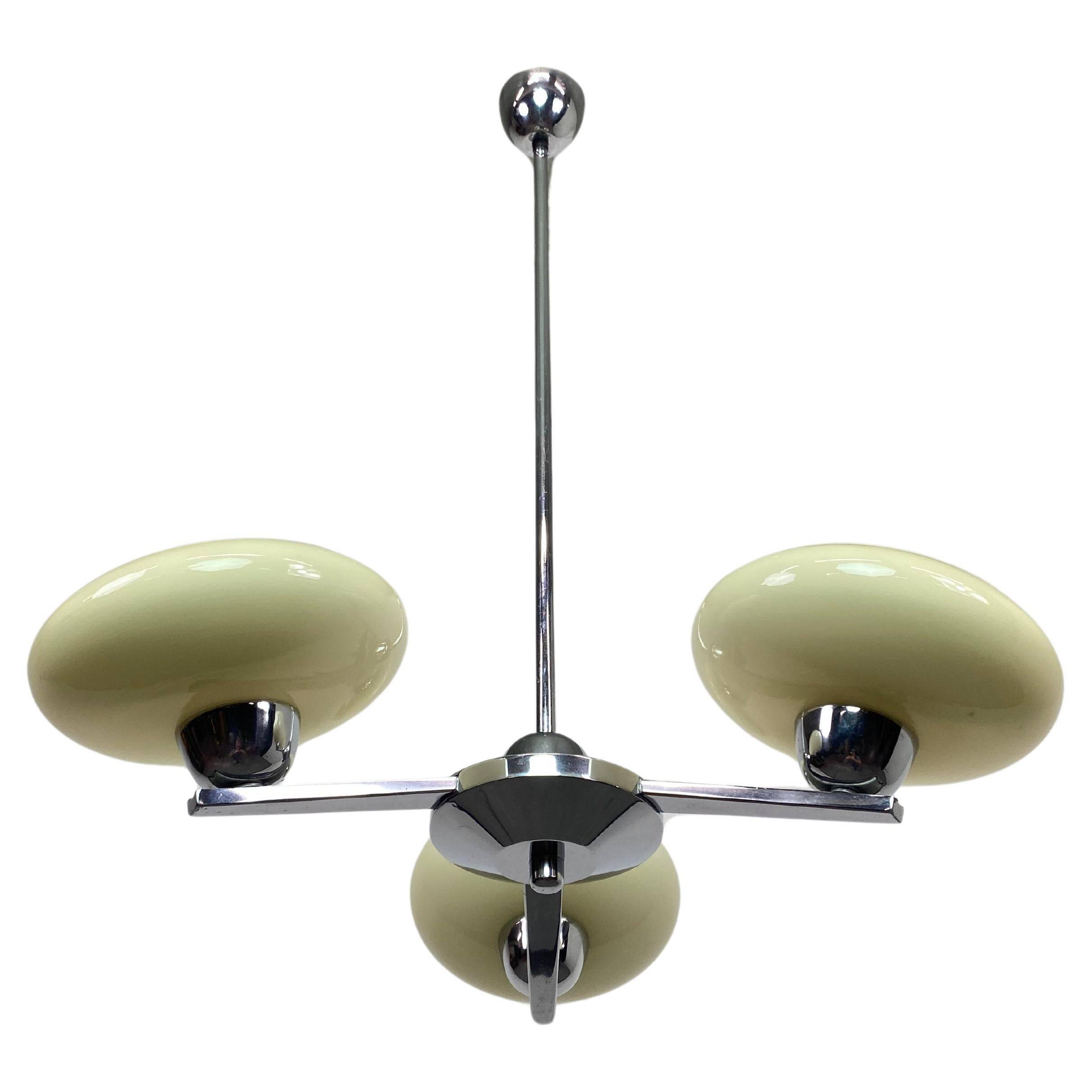 Functionalist pendant lamp