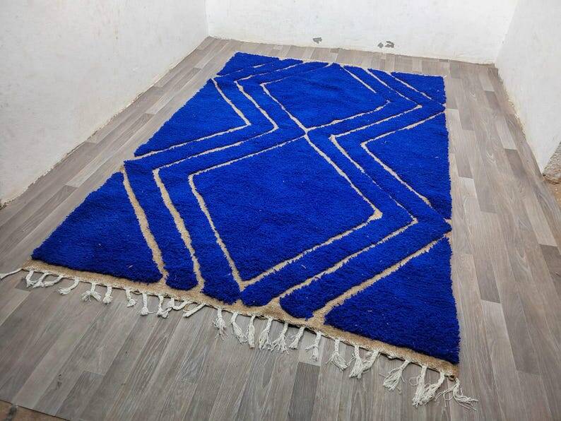 Handmade blue decorated rug 250cm x 200cm