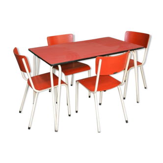 Table and 4 chairs set