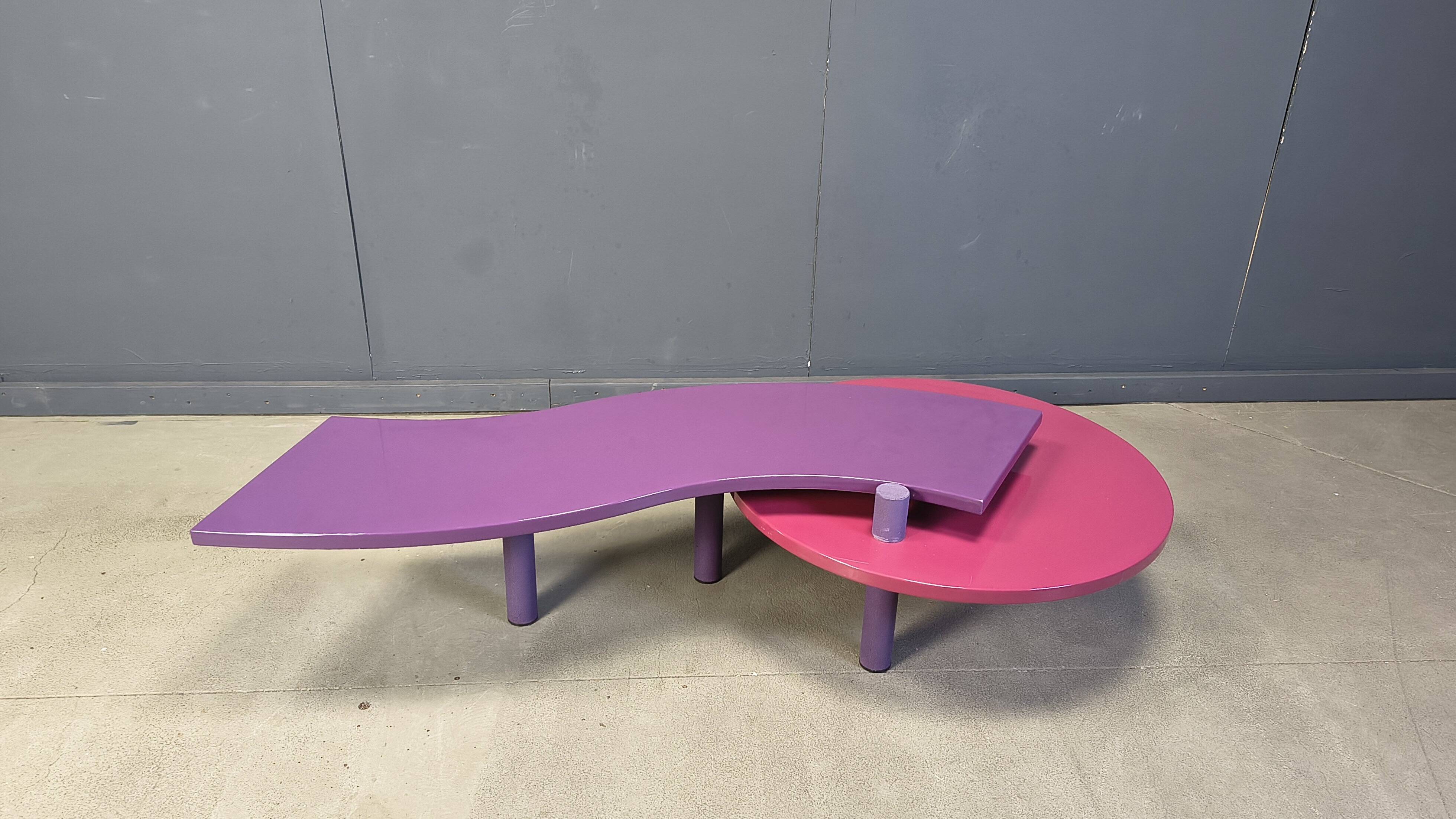 Table basse en bois de burl rotatif de Maurizio Salvato pour Saporiti Italia, années 1980.