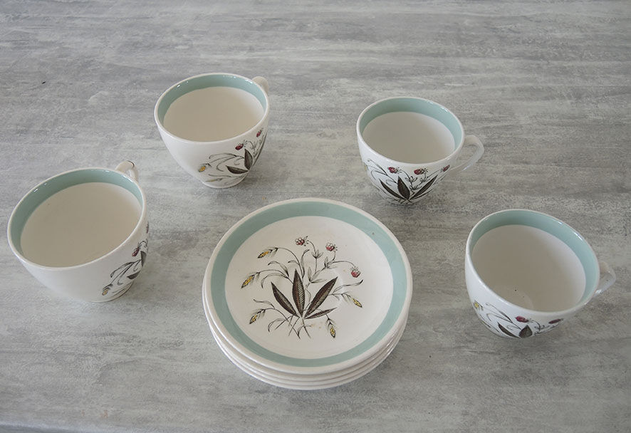 4 Old Cups & Saucers ALFRED MEAKIN England – Hedgerow