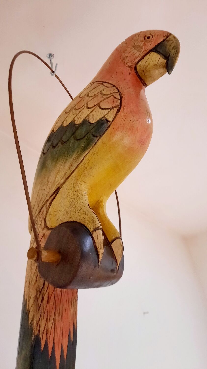 Wooden parrot suspension