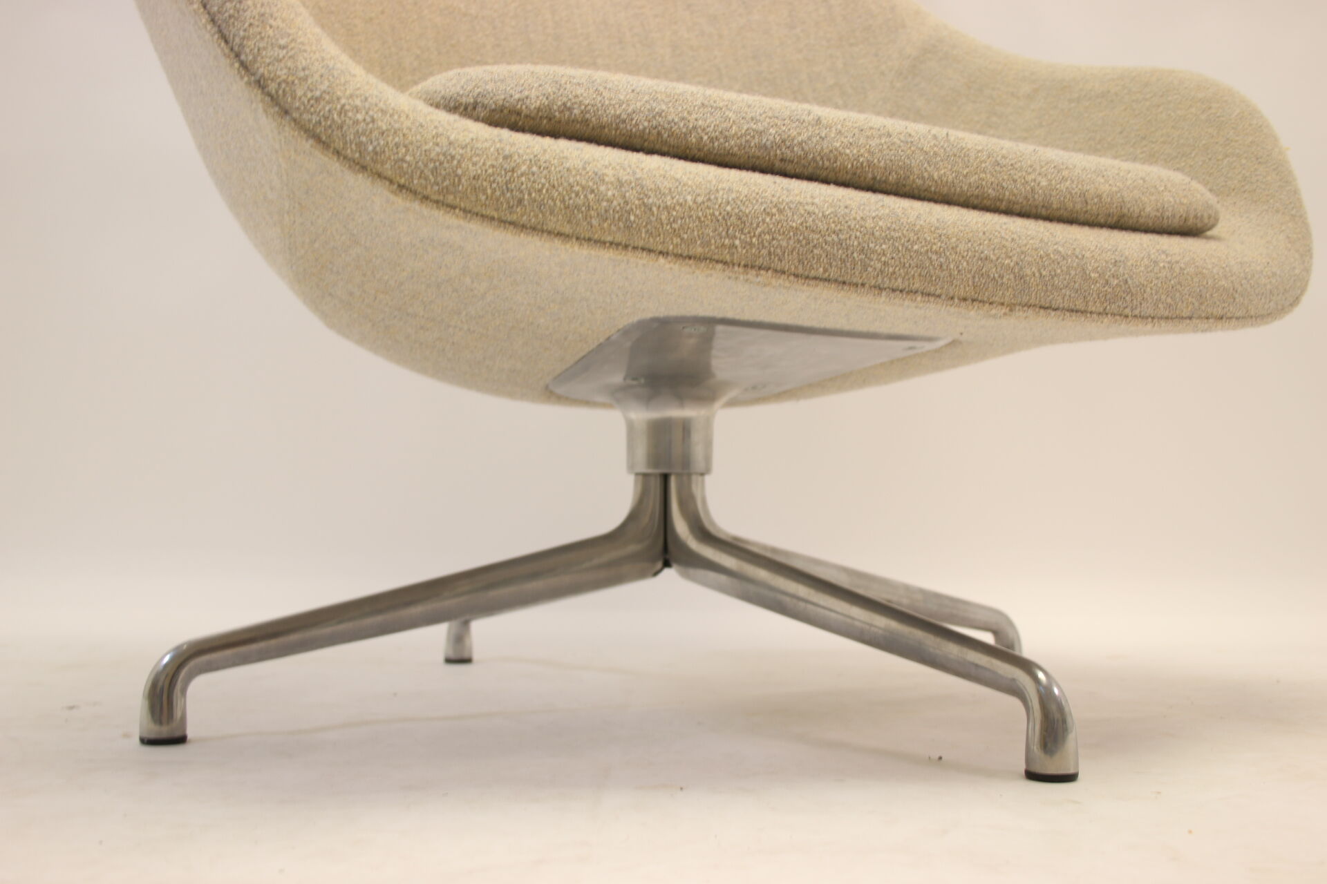 Hay model aal 91 lounge chair by Hee Welling