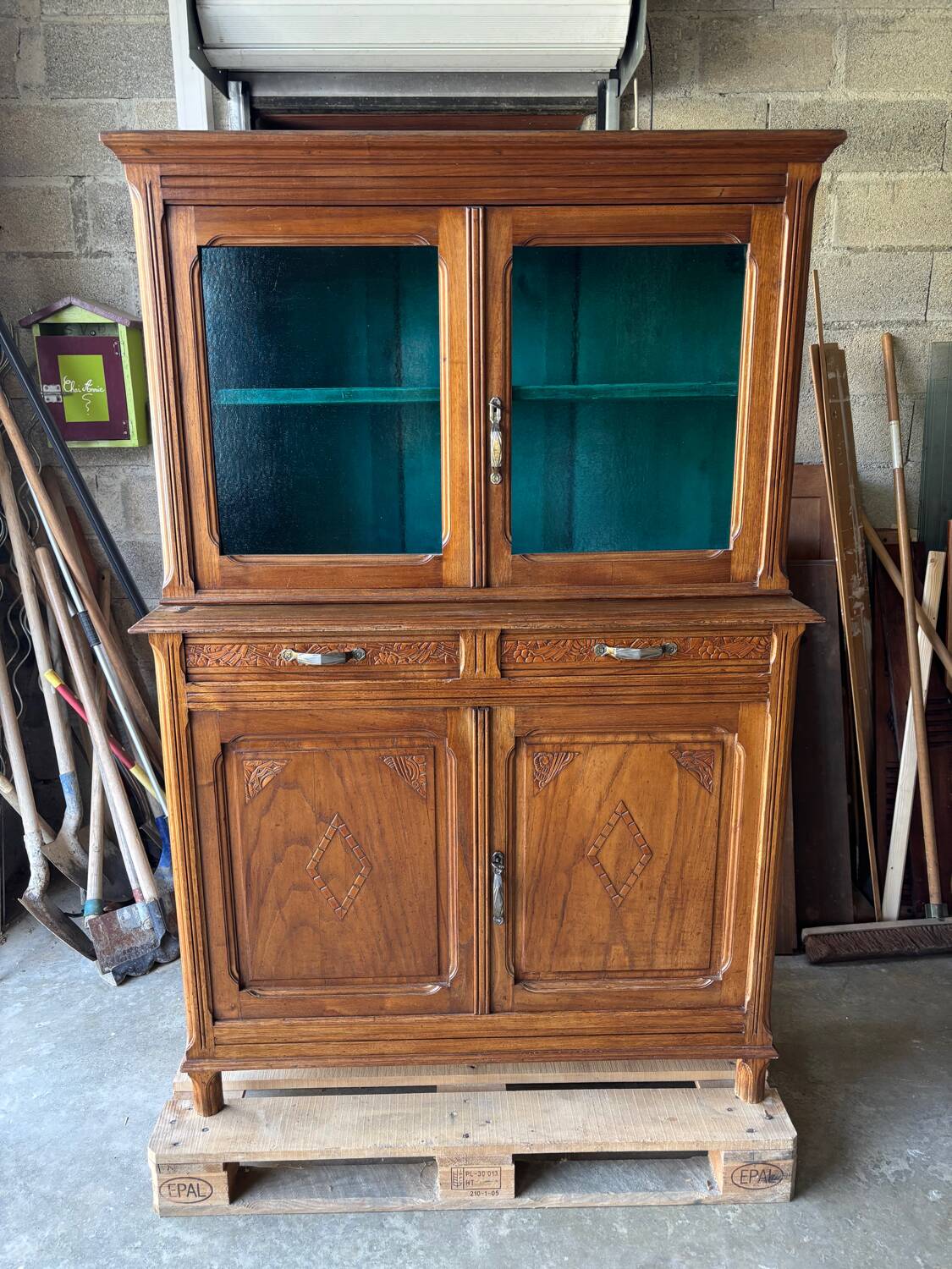 Vintage dresser
