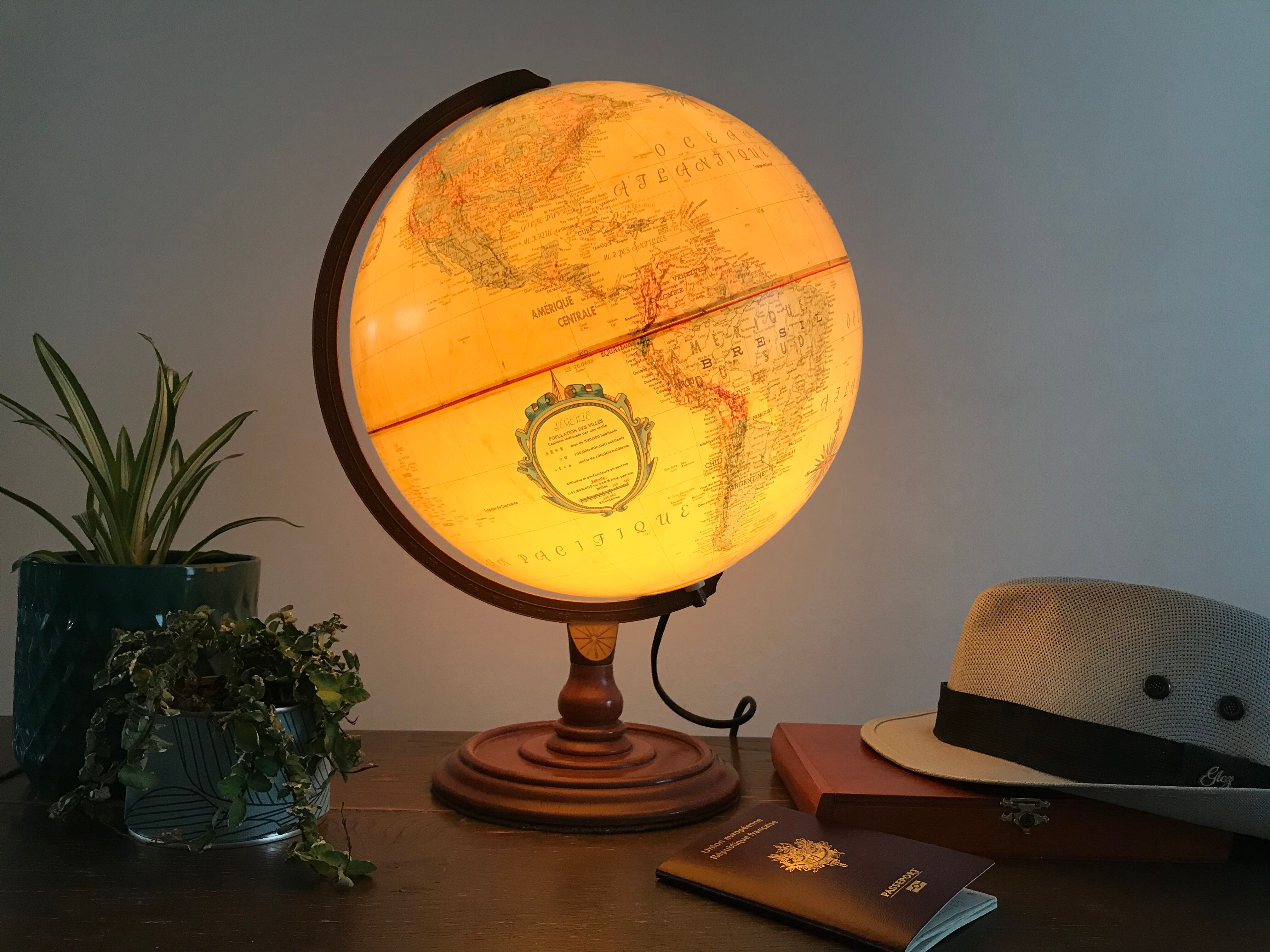 Bright globe, 70s