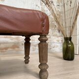 Bistro bench in imitation leather.