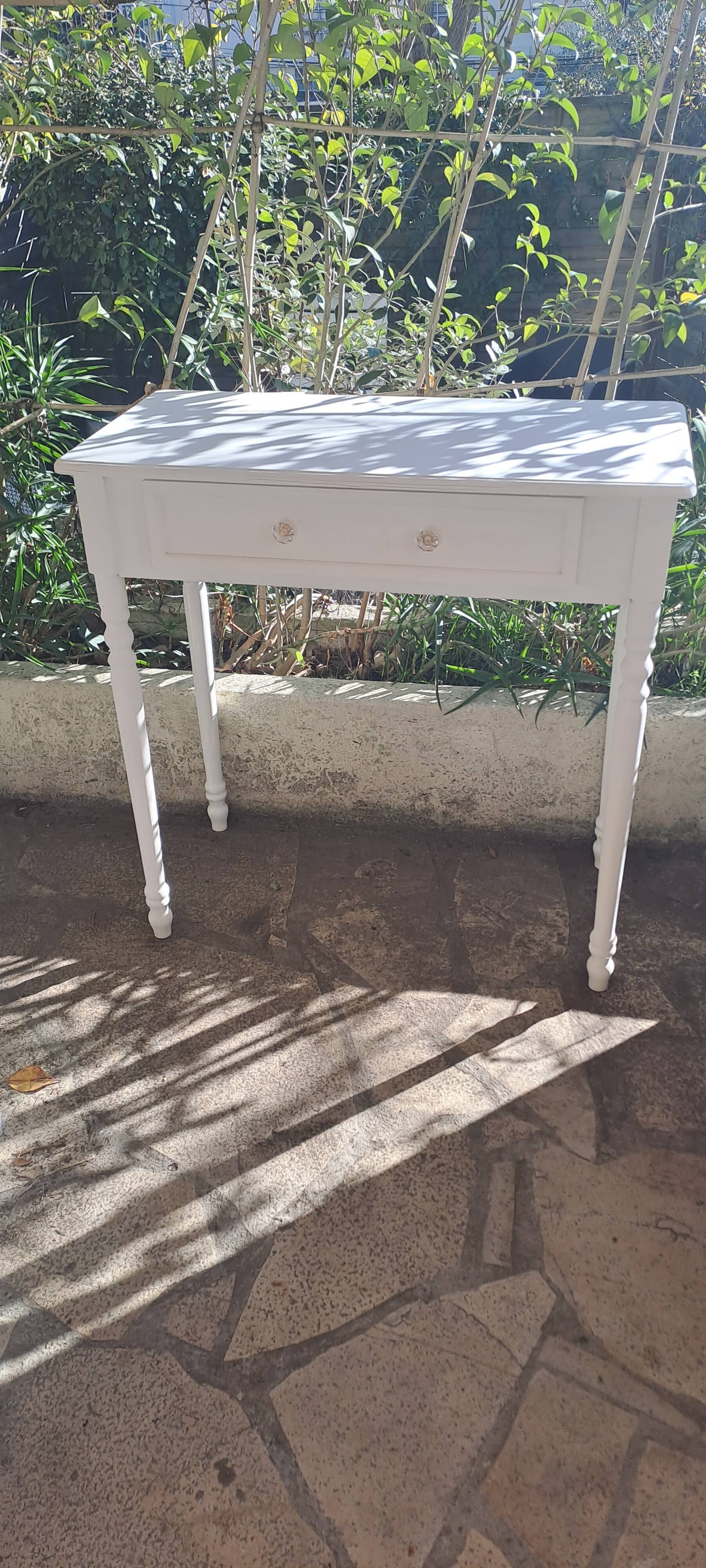 Current dressing table console in white painted wood with one drawer