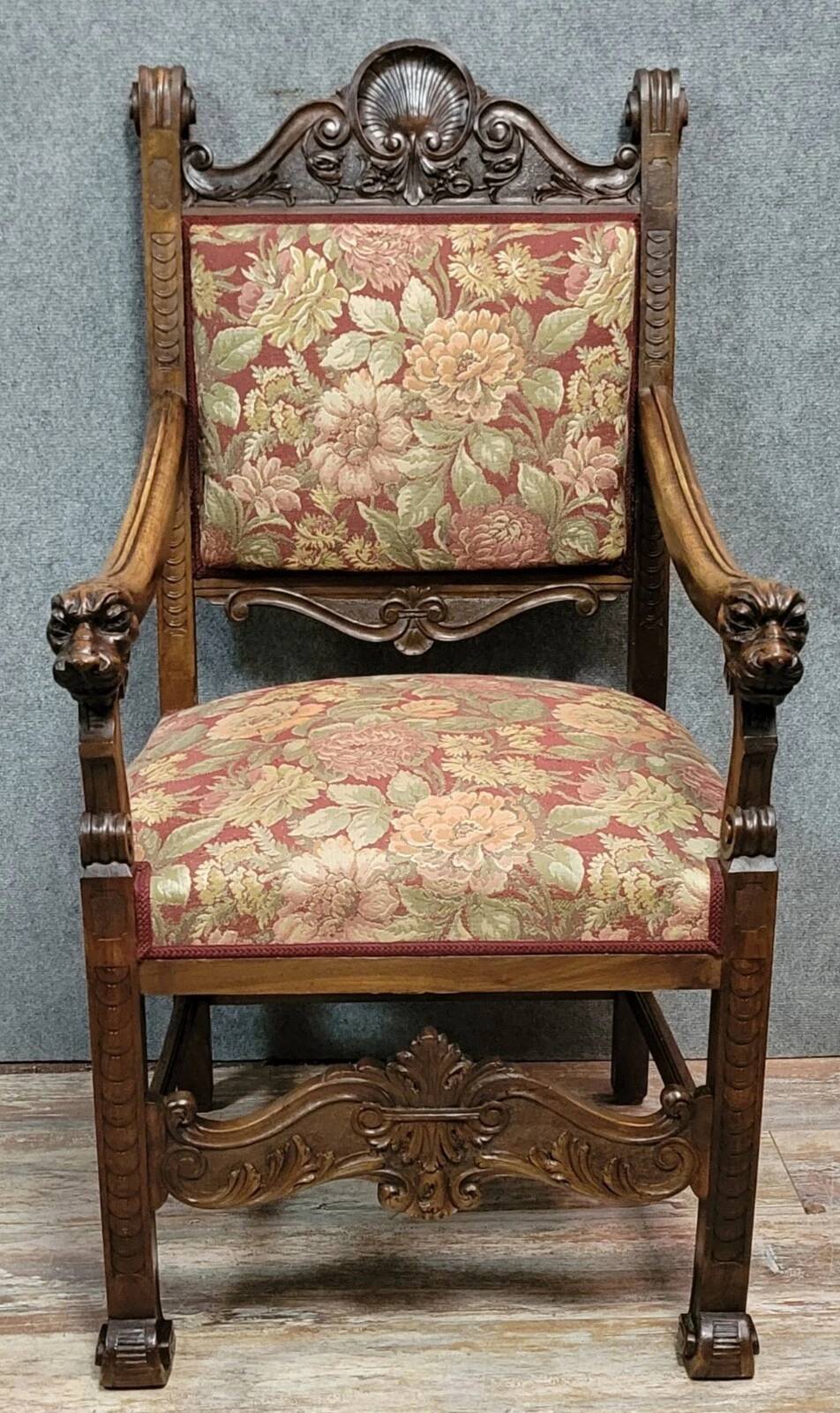 Renaissance style office chair in carved walnut, 19th century