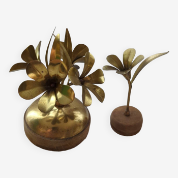 Vintage brass flowers