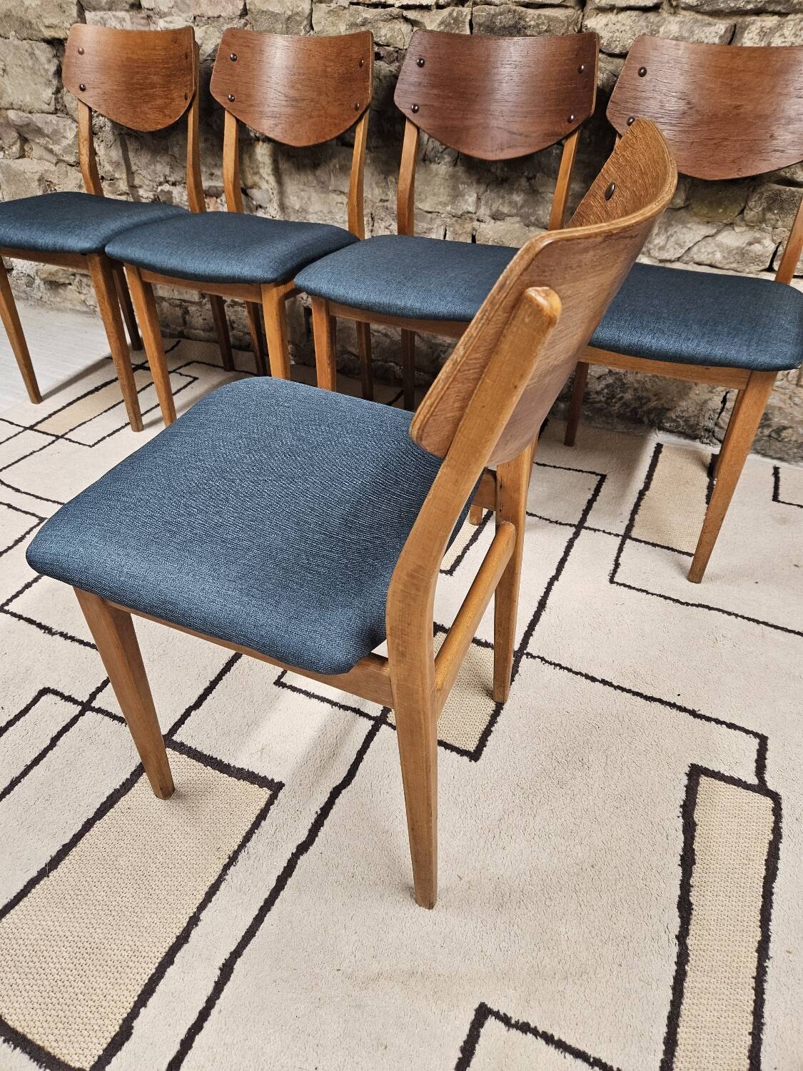 5 Scandinavian chairs