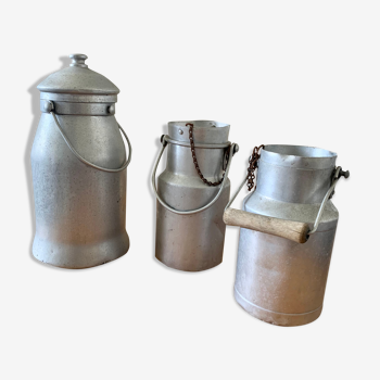 Milk pots