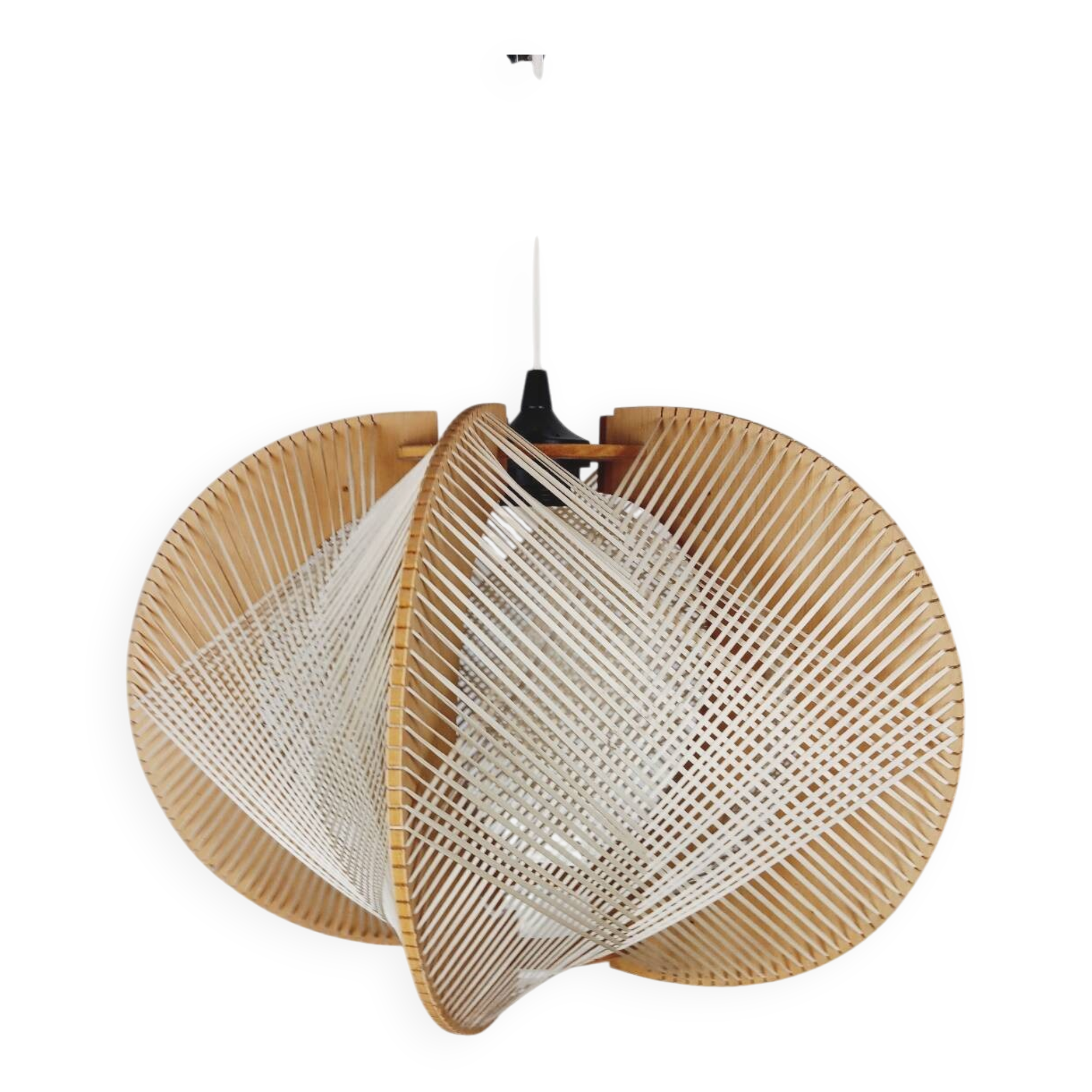 Vintage wood and wicker suspension design