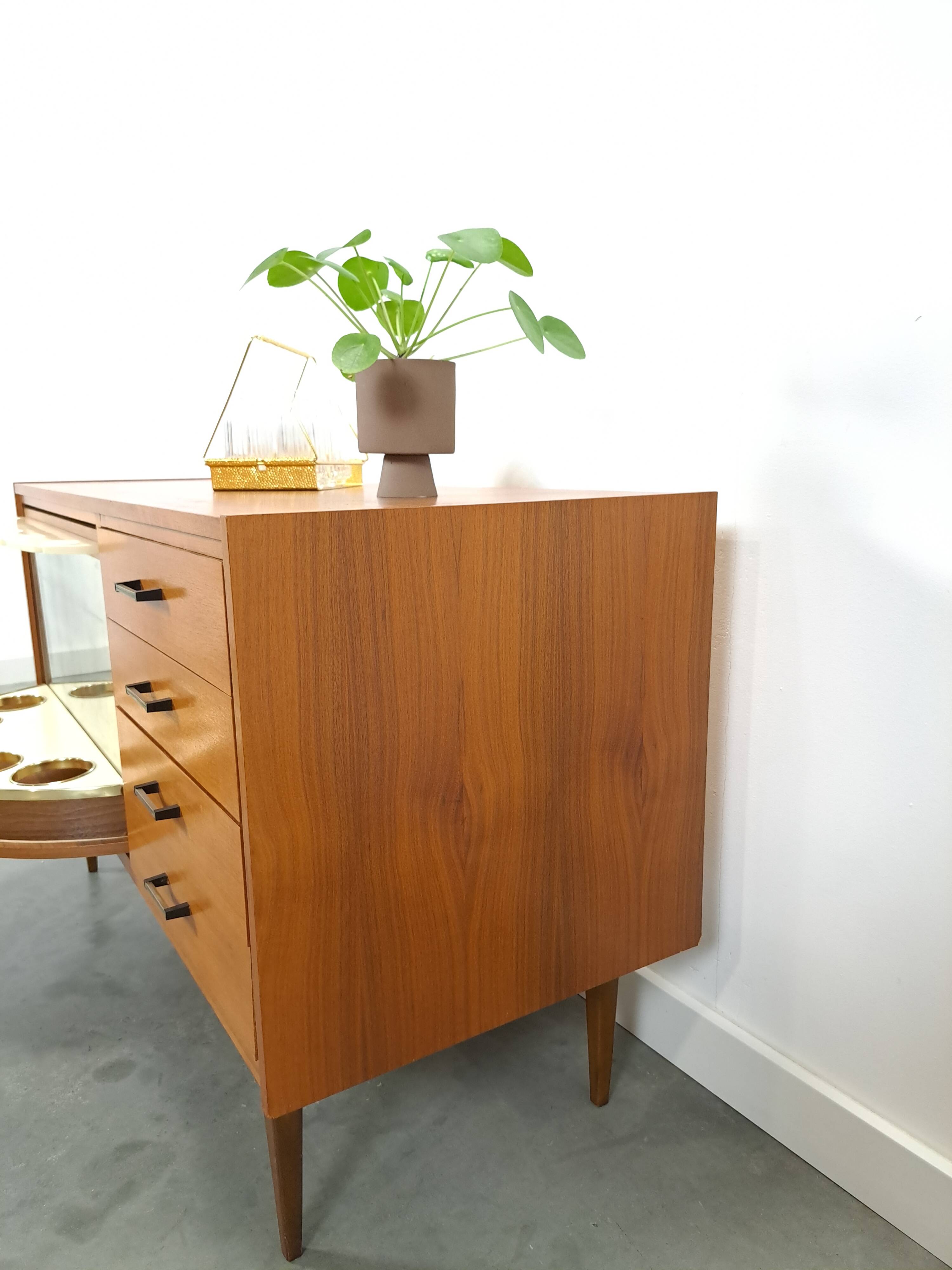 Fineer dressoir met draaibare bar en lades, barkast