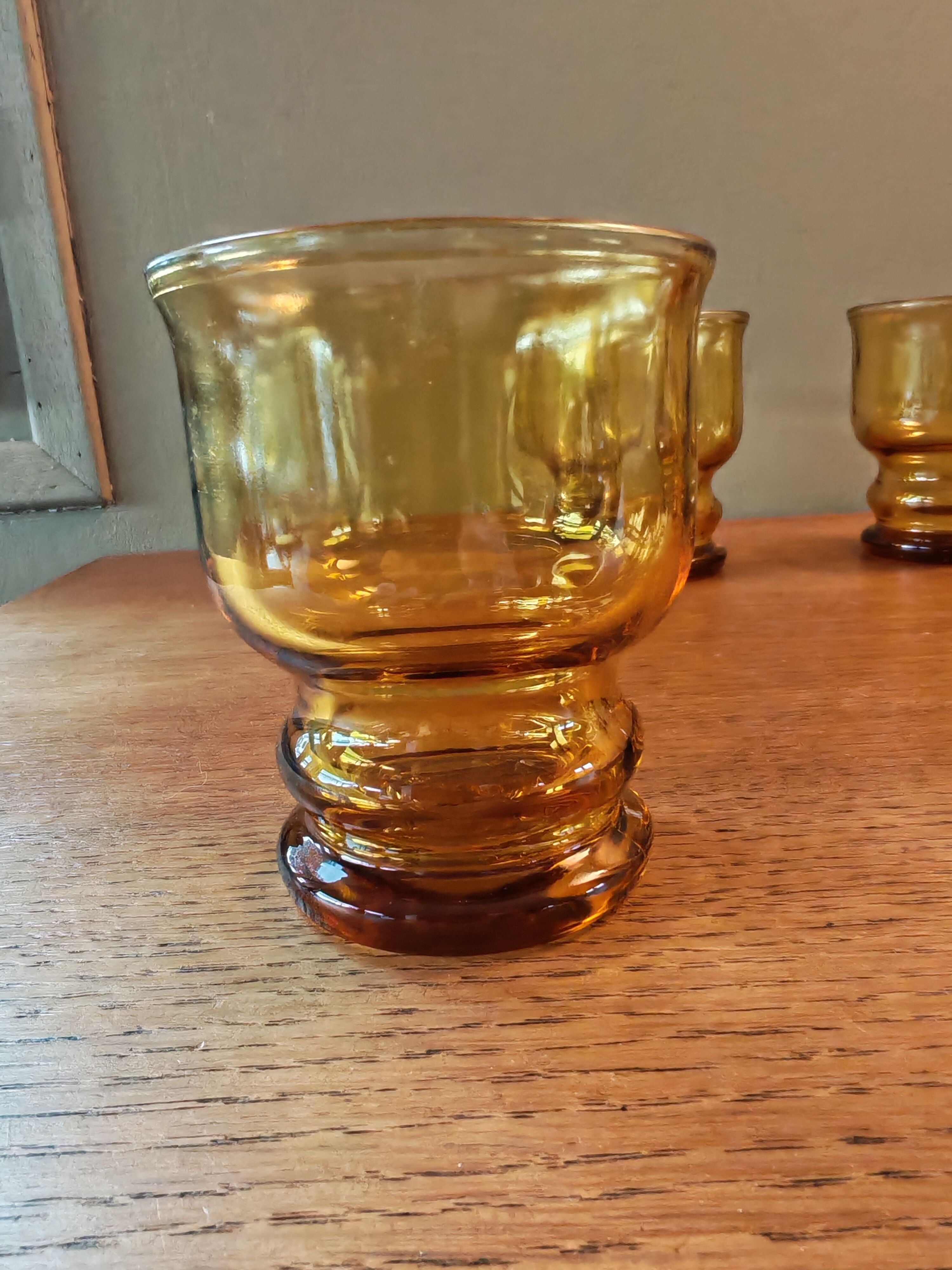 Lot de verres vintage ambre