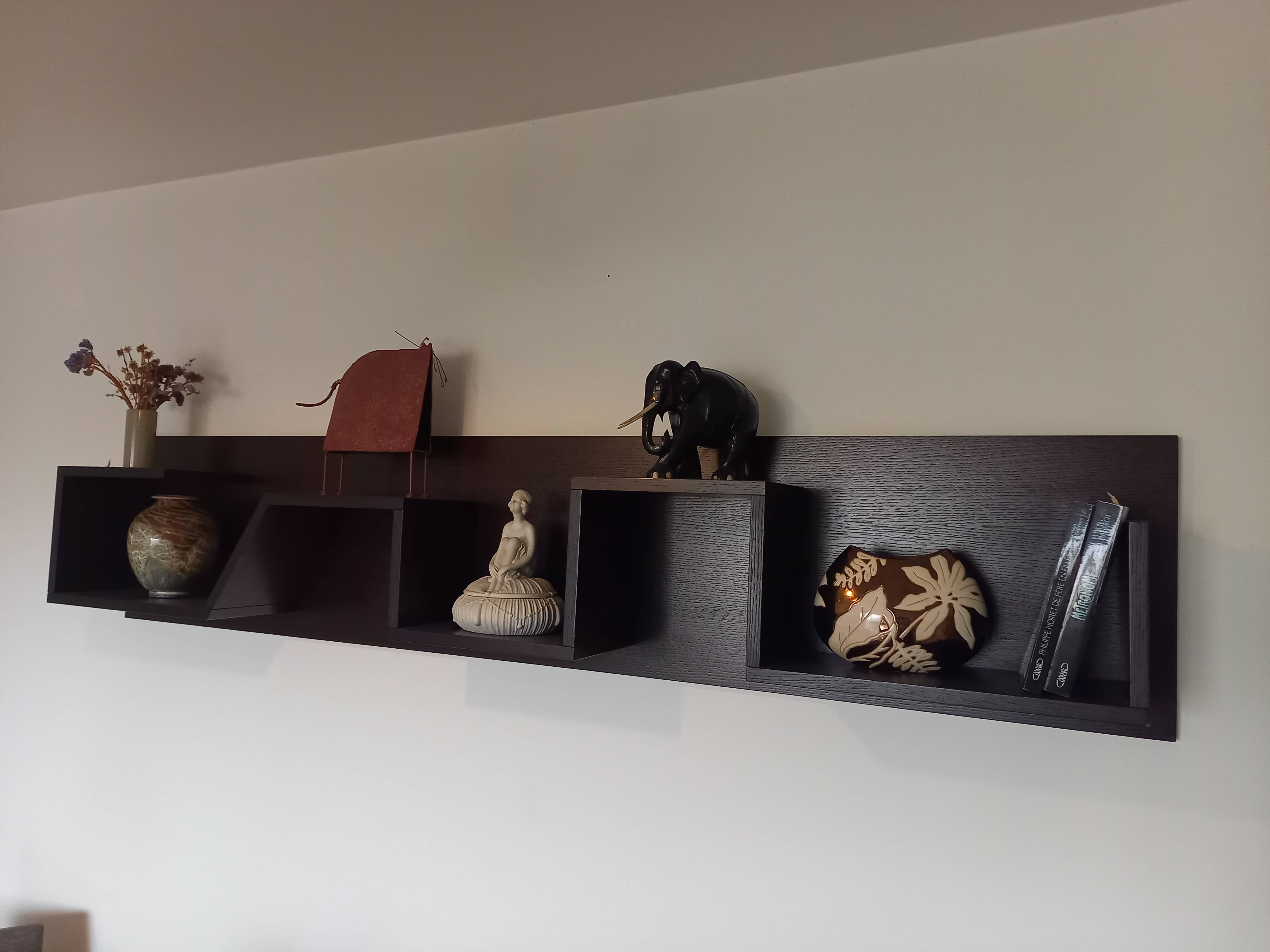 Wall shelf