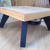 Table basse  carré avec des triangles