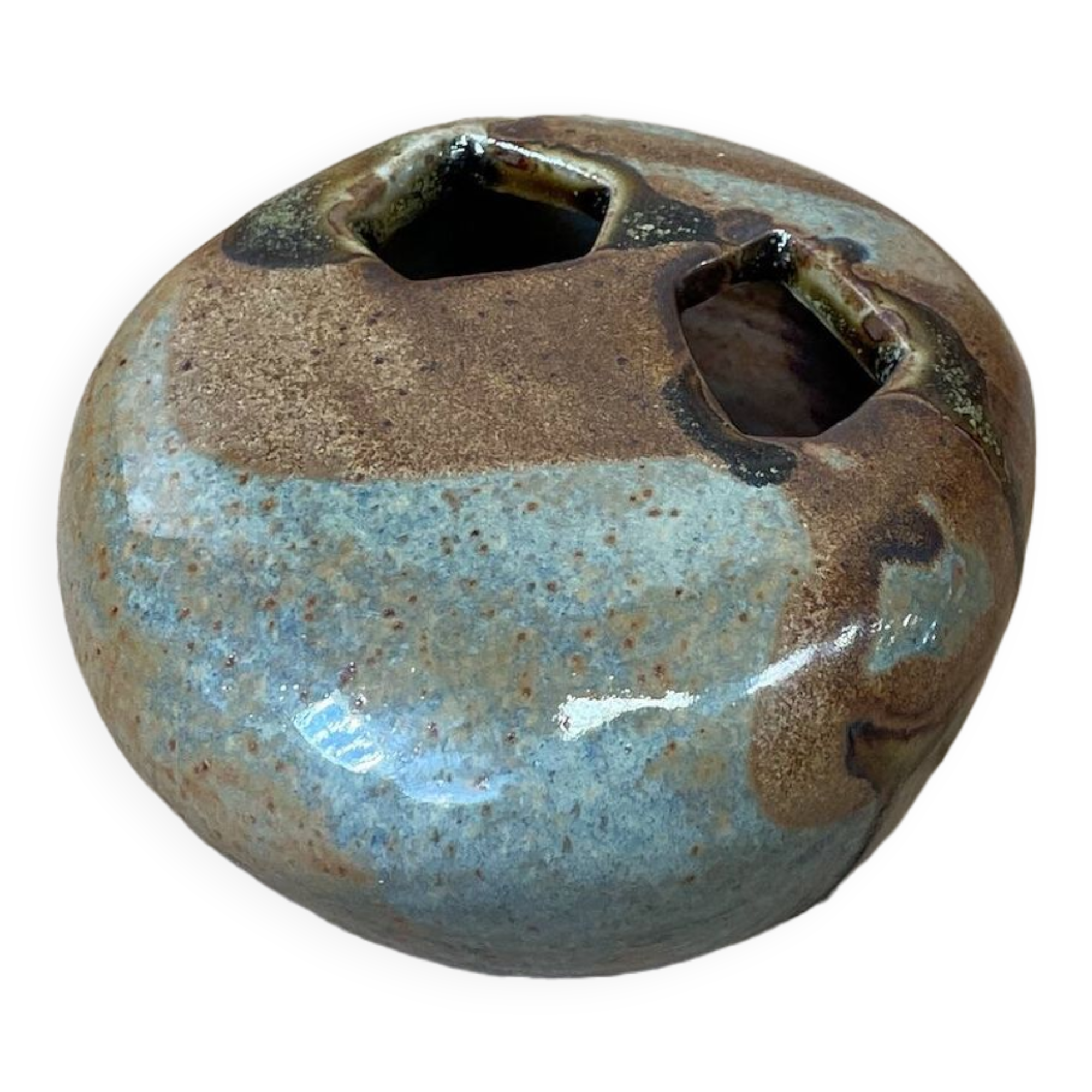 Flower spade in Puisaye sandstone by Jean Cacheleux