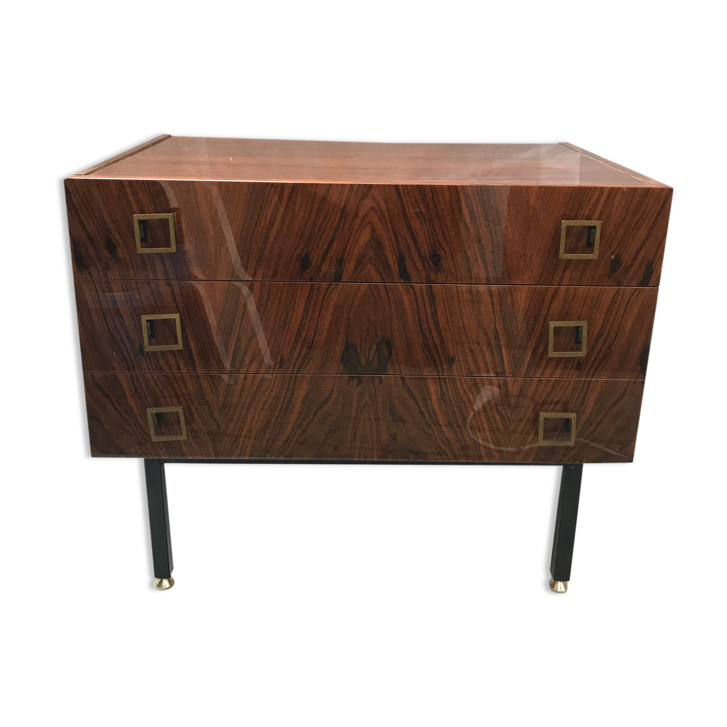 Lacquered 3-drawer chest with rosewood veneer.