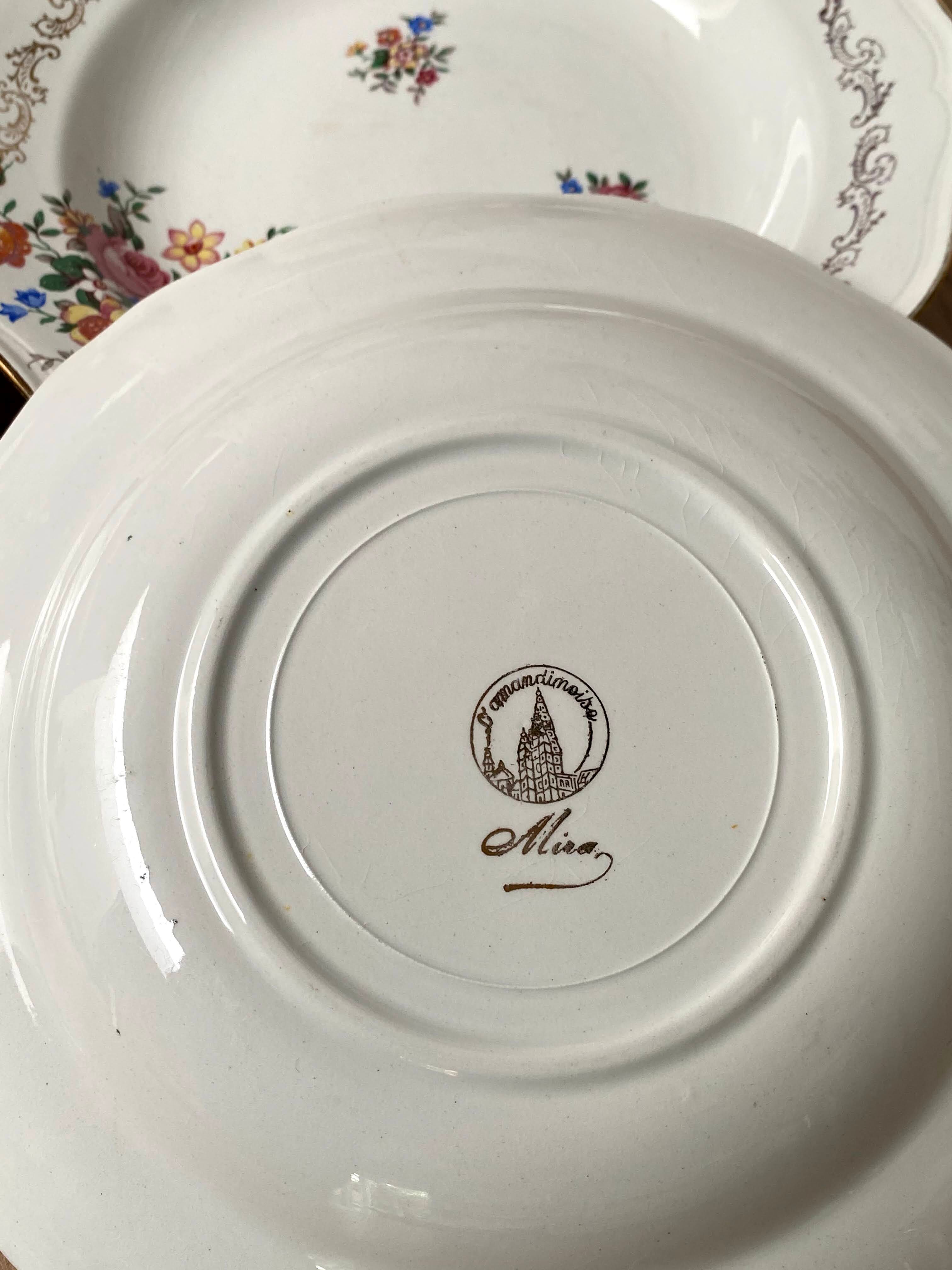 Set of 3 hollow plates The Almond Mira