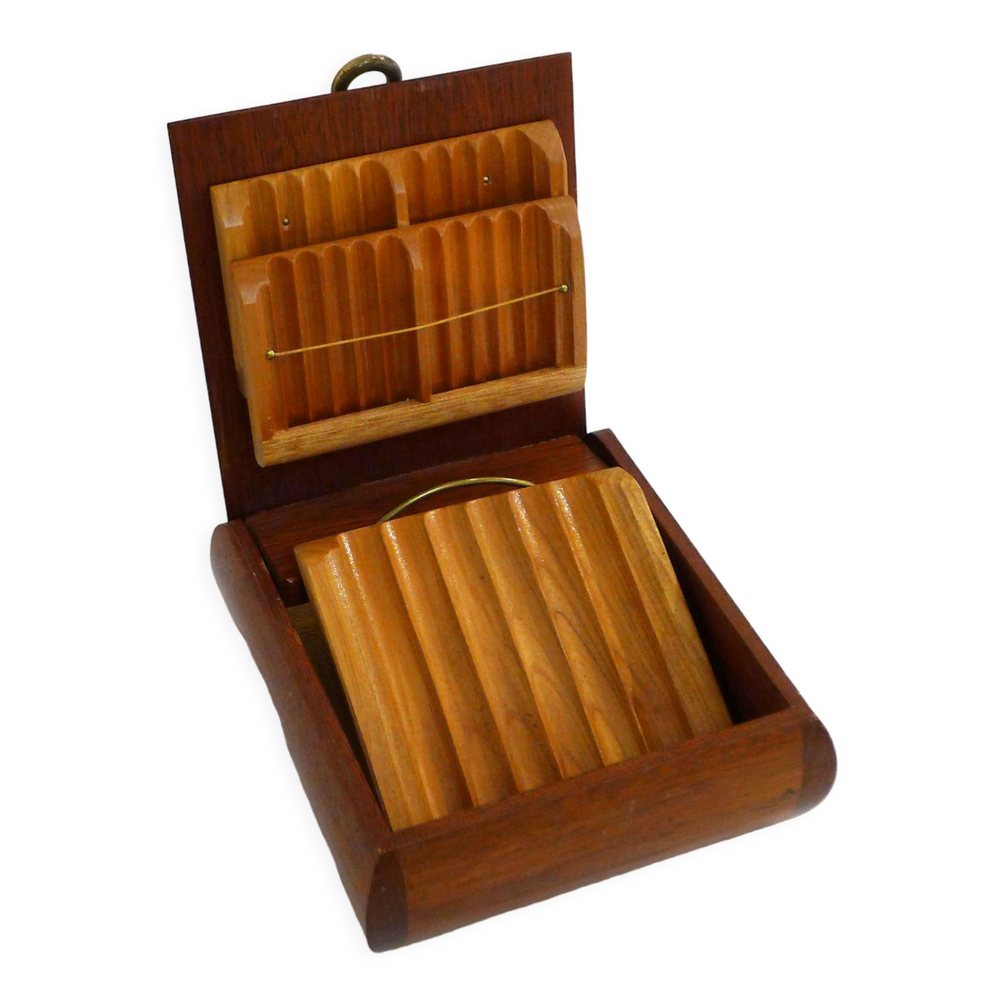 Cigarette and cigar box