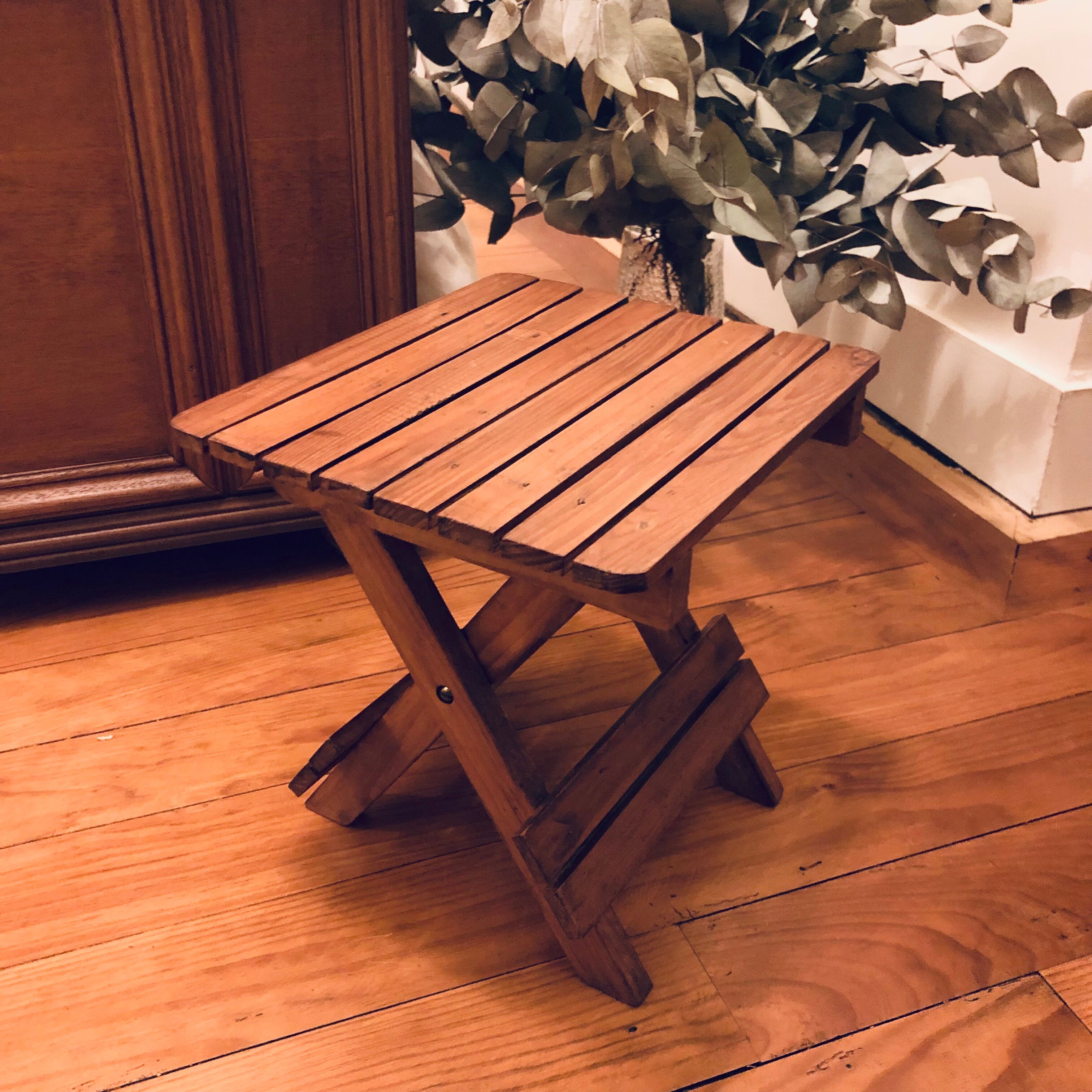 Children's folding wooden stool