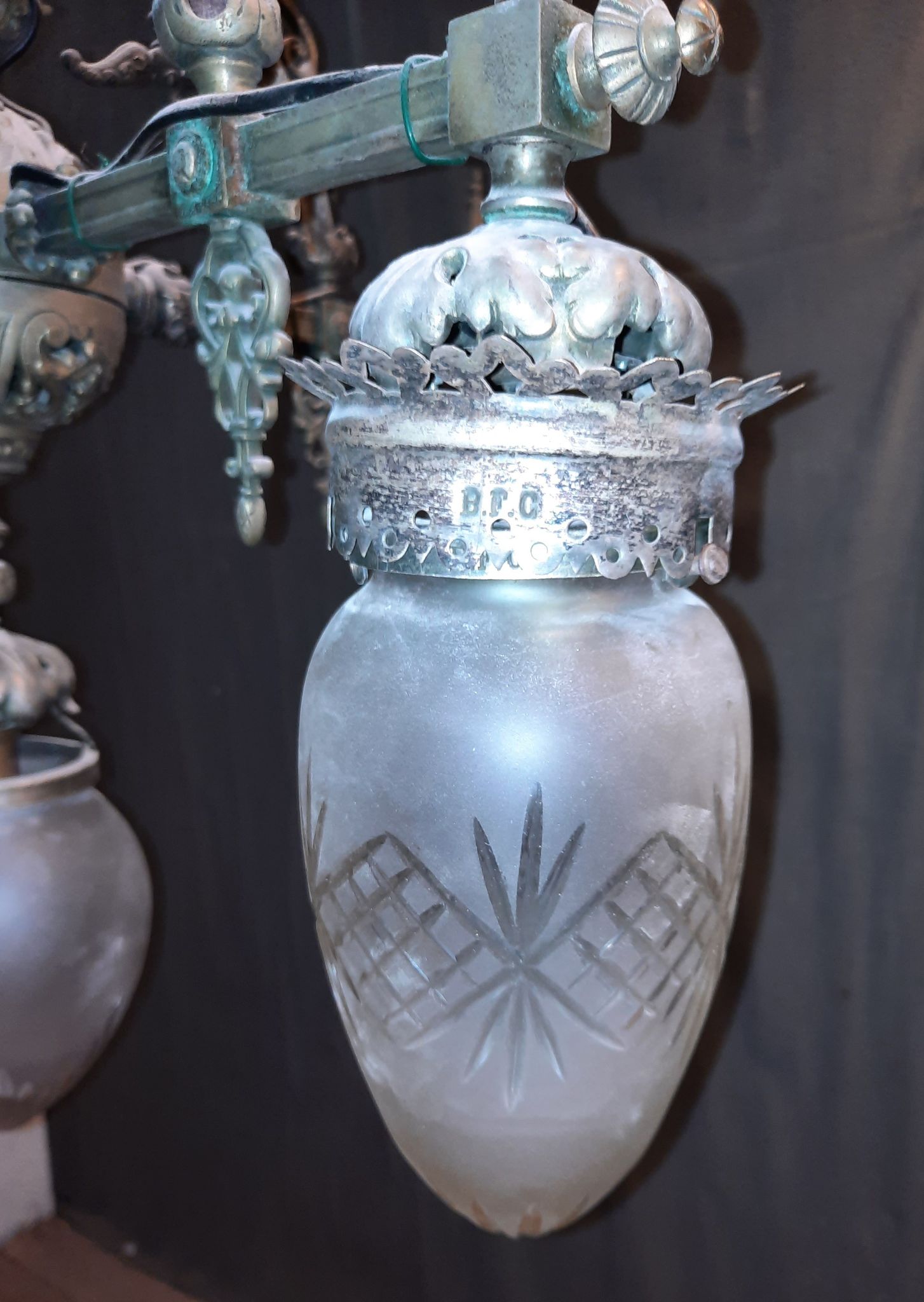 Chandelier 1900 metal and glass