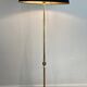Lampadaire de parquet de style néoclassique en laiton à pieds griffes de la Maison Jansen