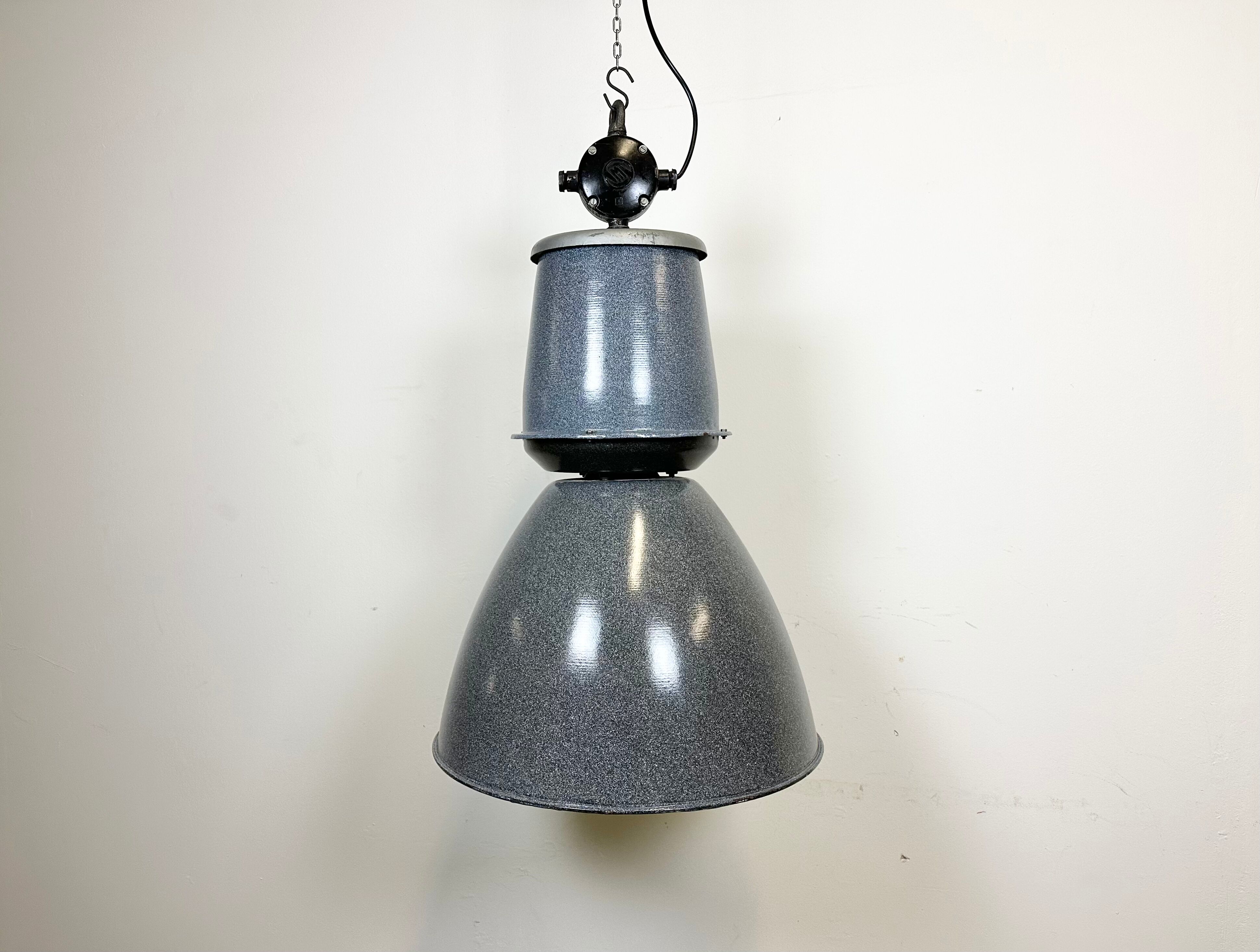 Grey enamel industrial factory lamp from Elektrosvit, 1960s