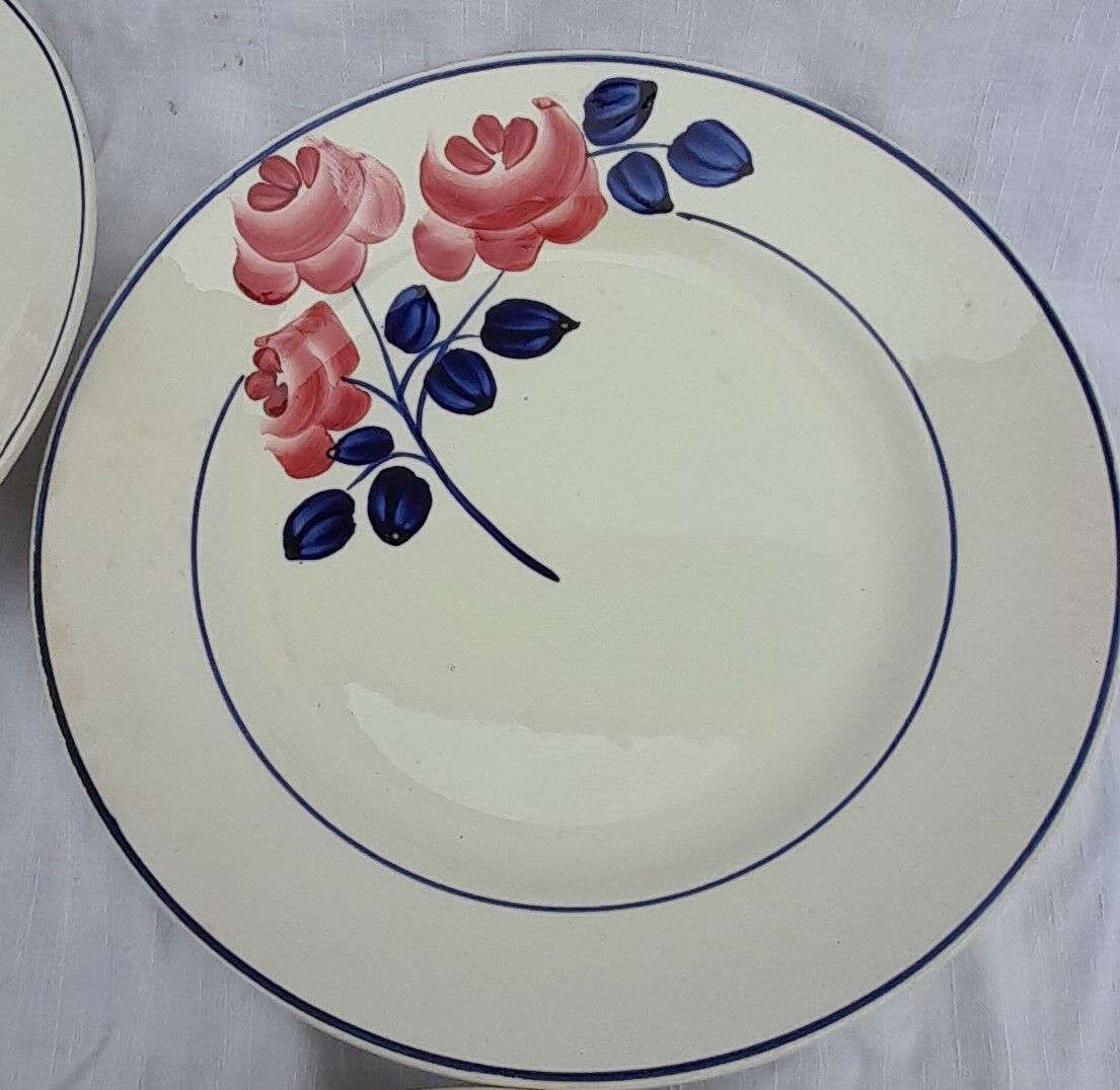 7 flat earthenware plates H B C M Hyppolite Boulenger Creil Montereau diam 22 cm Red roses