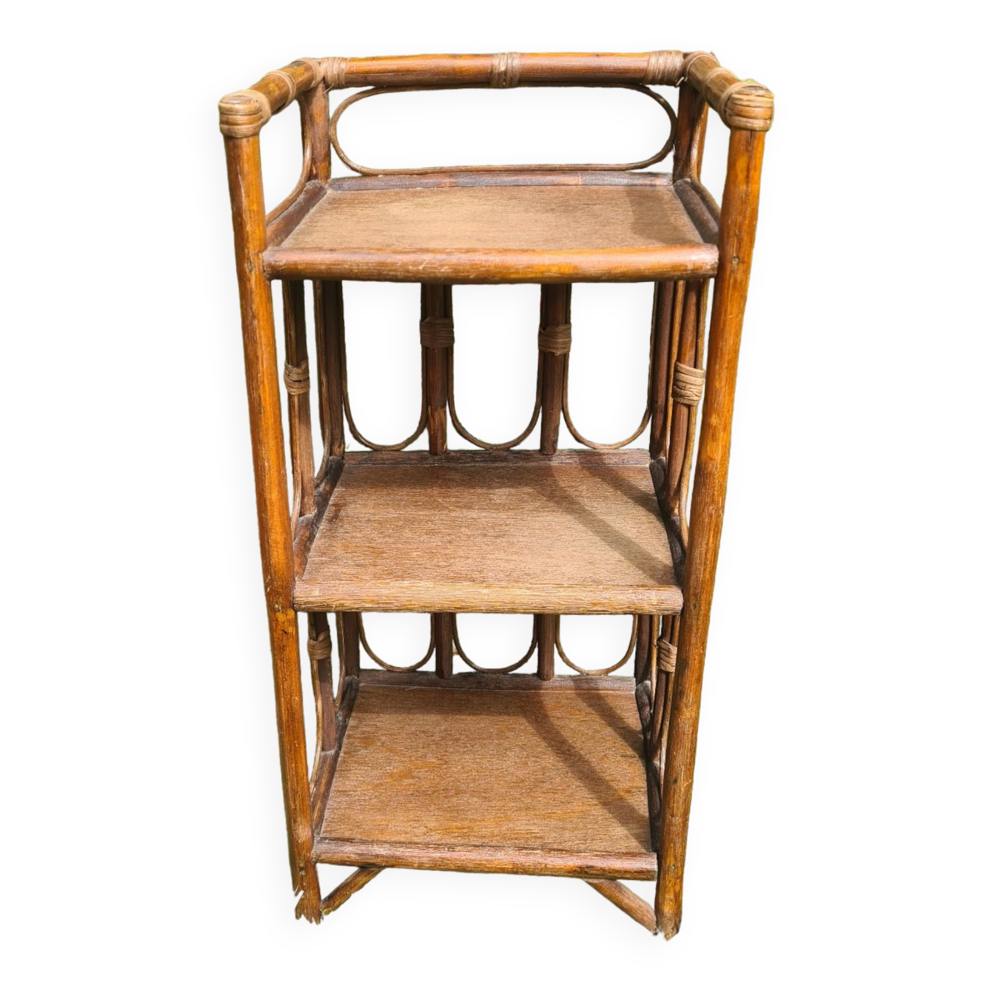 Étagère en rotin : vintage