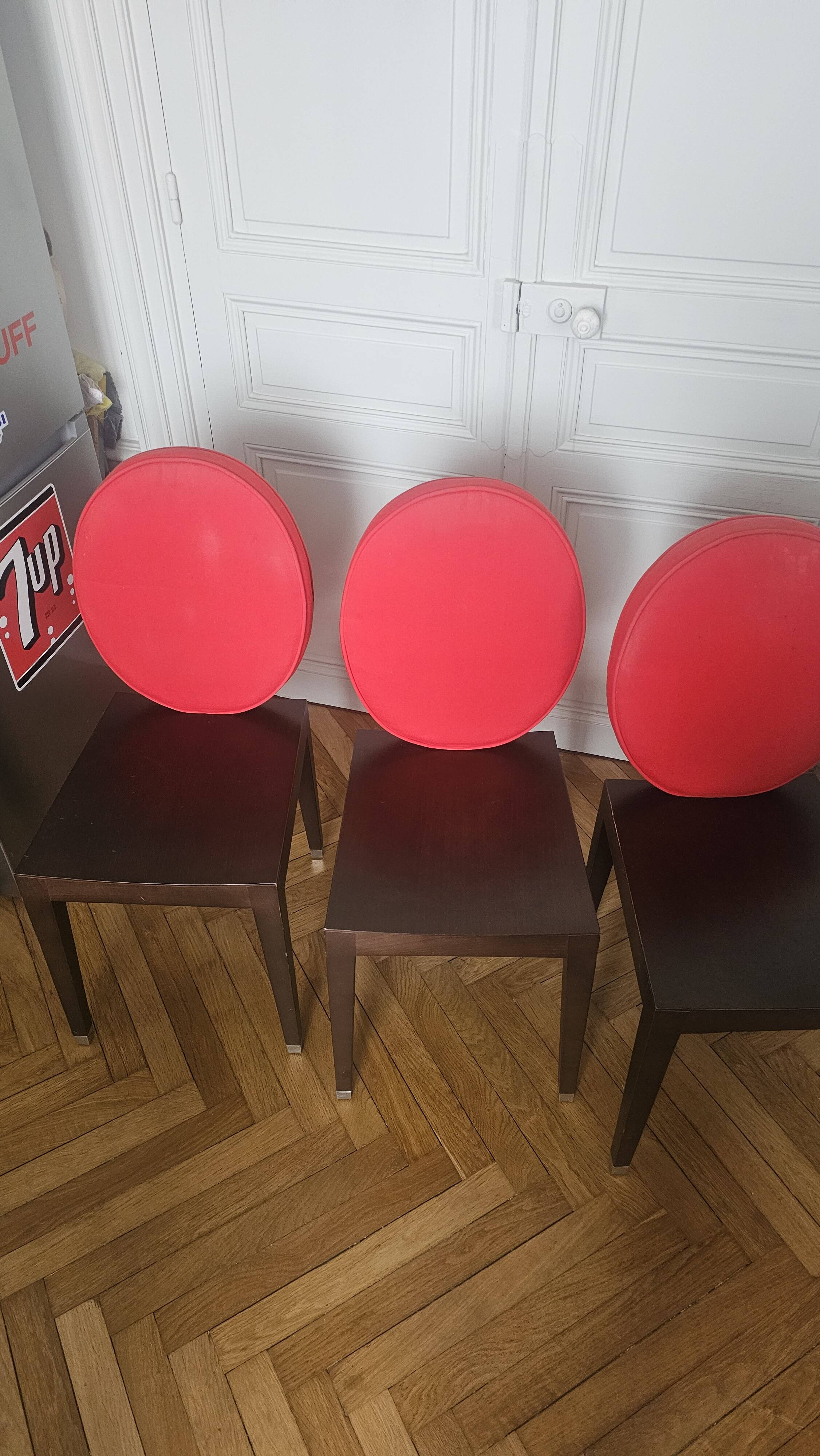 6 "Valentine" chairs – Jean-Charles de Castelbajac Ligne Roset