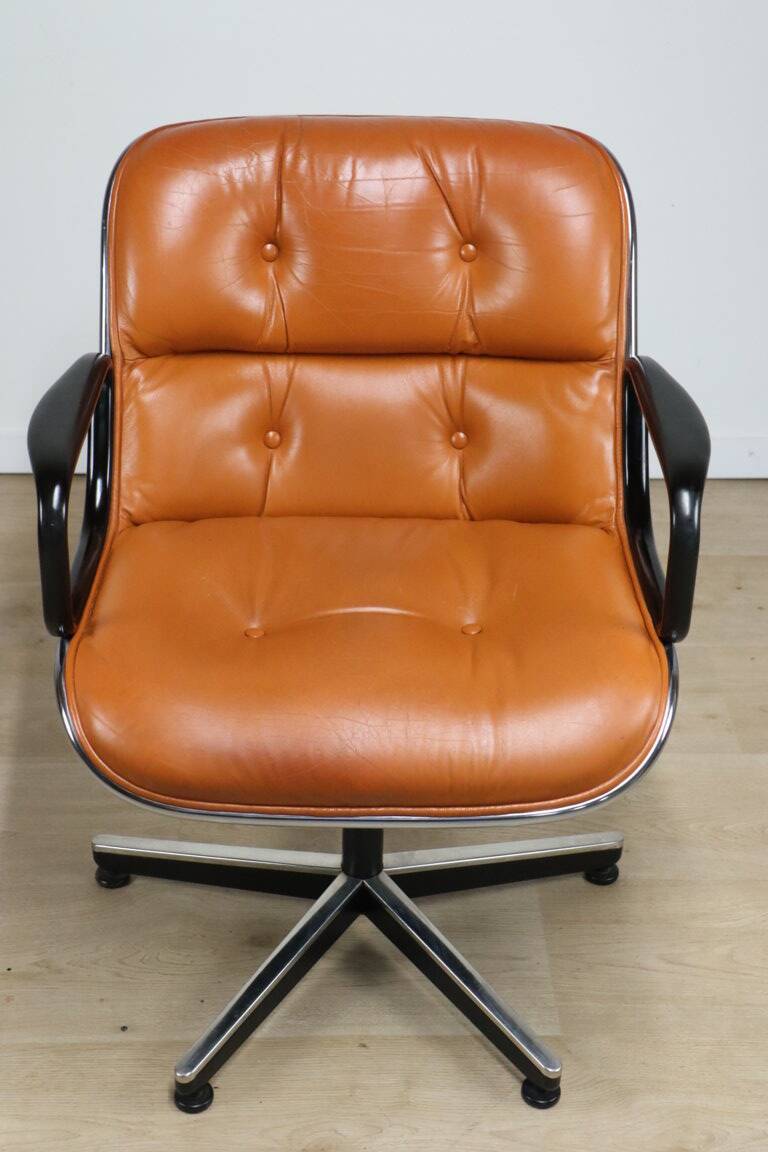 Charles Pollock leather office chair, Knoll edition, 1970