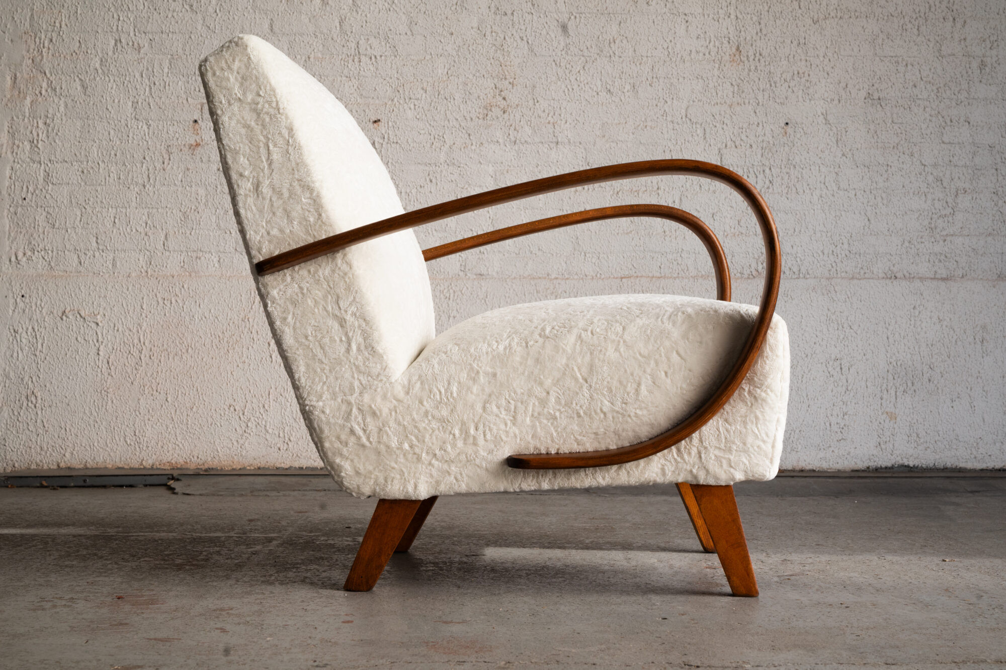 Fauteuil lounge par Jindrich Halabala, années 1940
