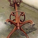 Thonet parrot coat rack, 8 branches, beech, early 20th century