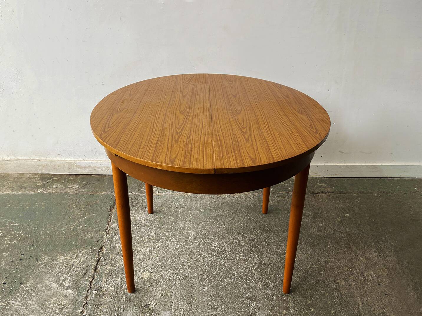 Schreiber Mid Schreiber Extending Dining Table Retro Teak grain Formica