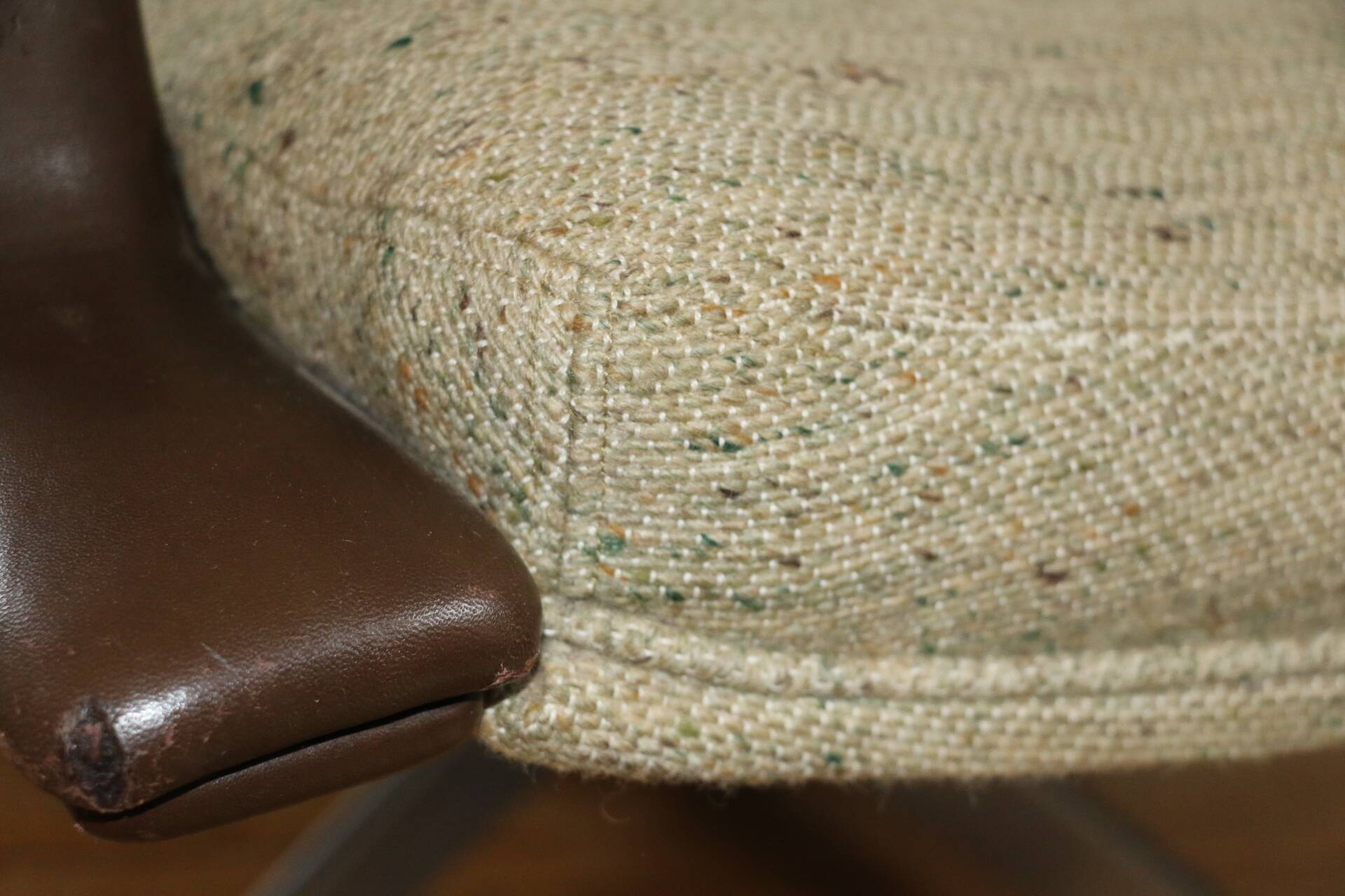F140 Geoffroy Harcourt armchair