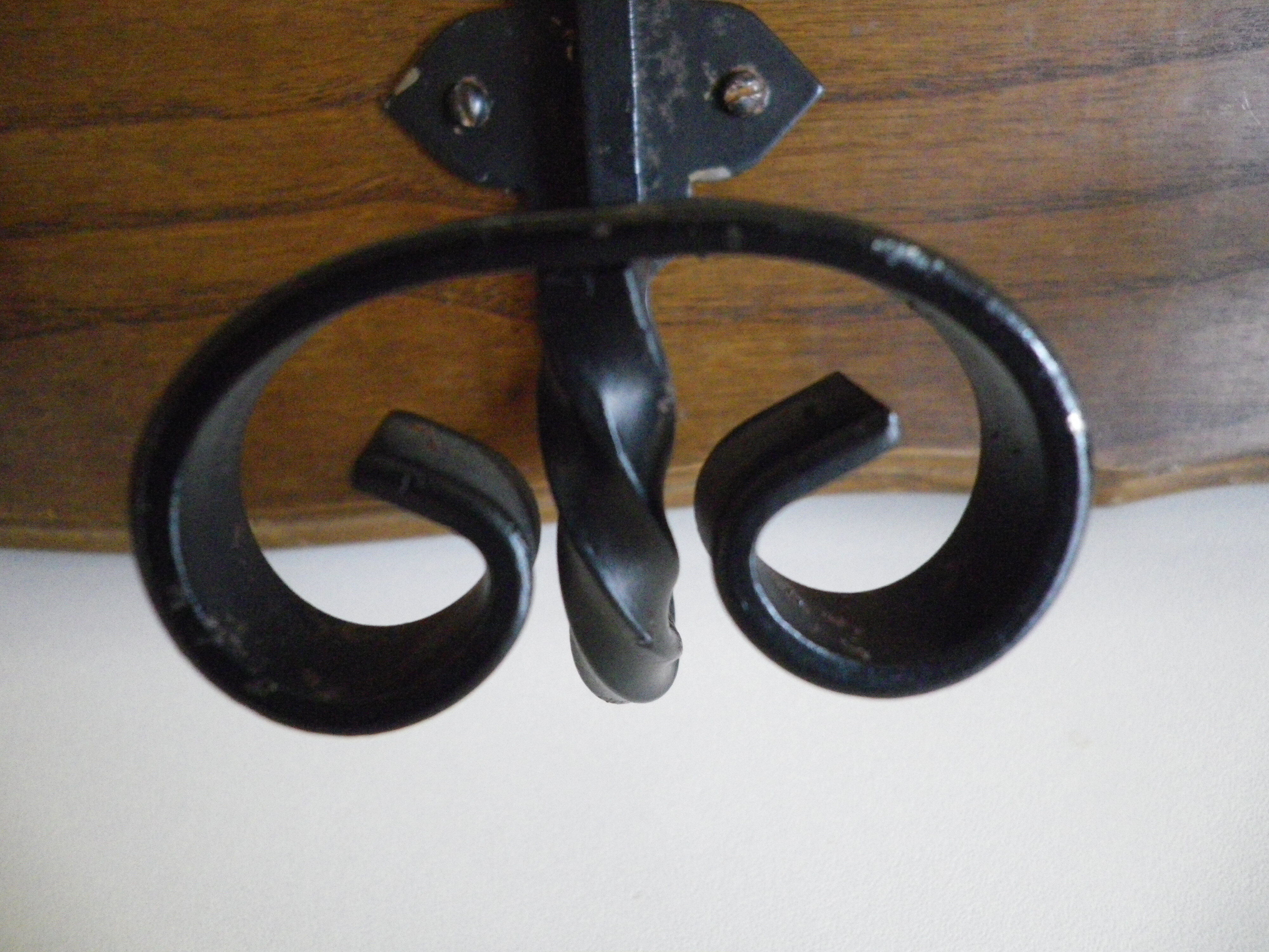 Wooden wall coat rack and its 4 wrought iron hangers, 60s