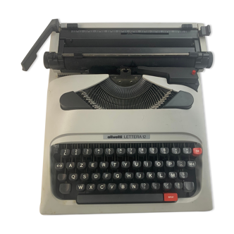 Machine à écrire azerty portable vintage Olivetti Lettera 12 - 1979