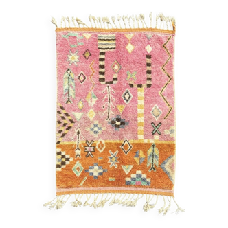 Moroccan shaggy wool rug