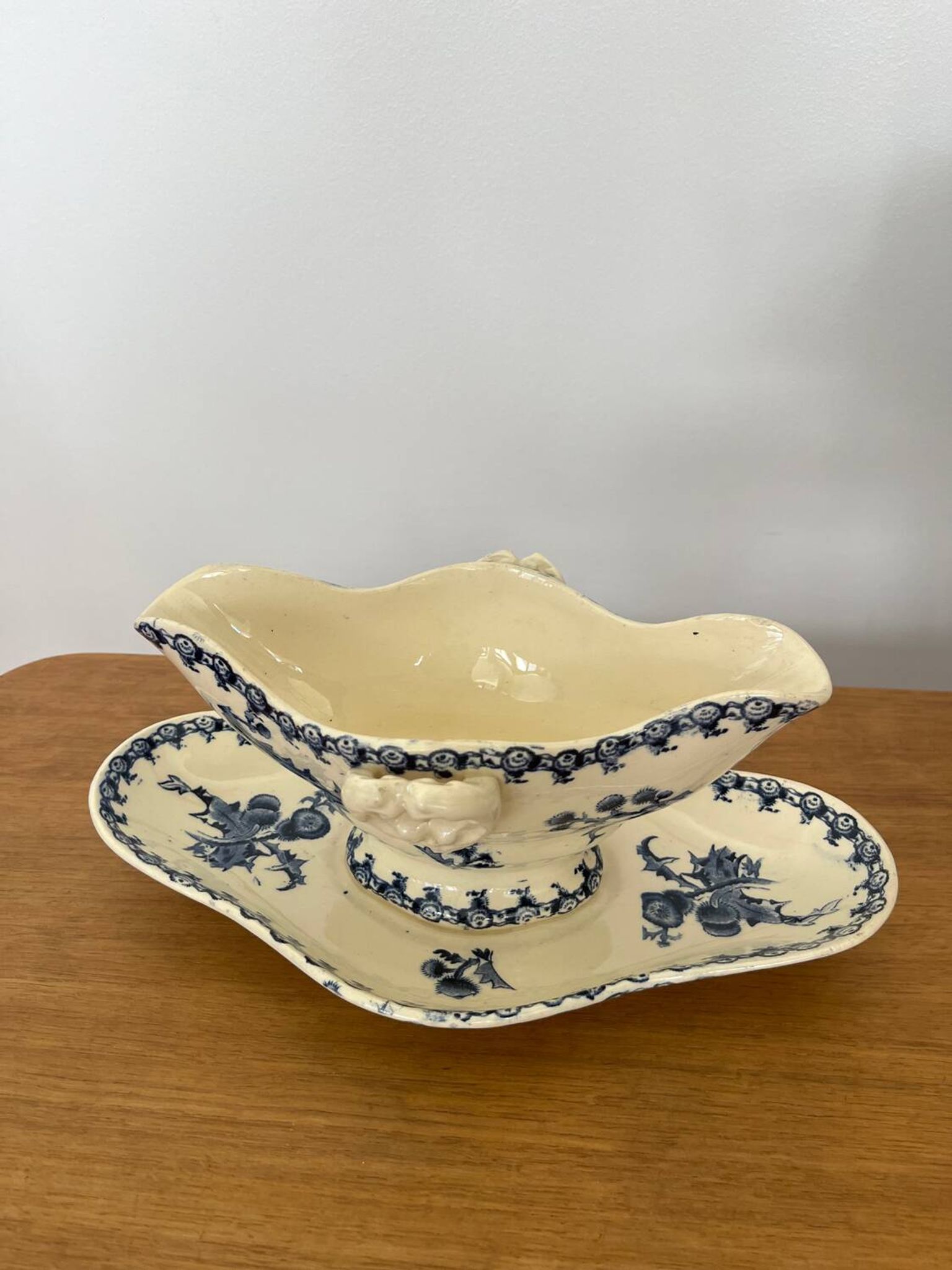 Ironstone sauce boat "Thistle" signed GIEN