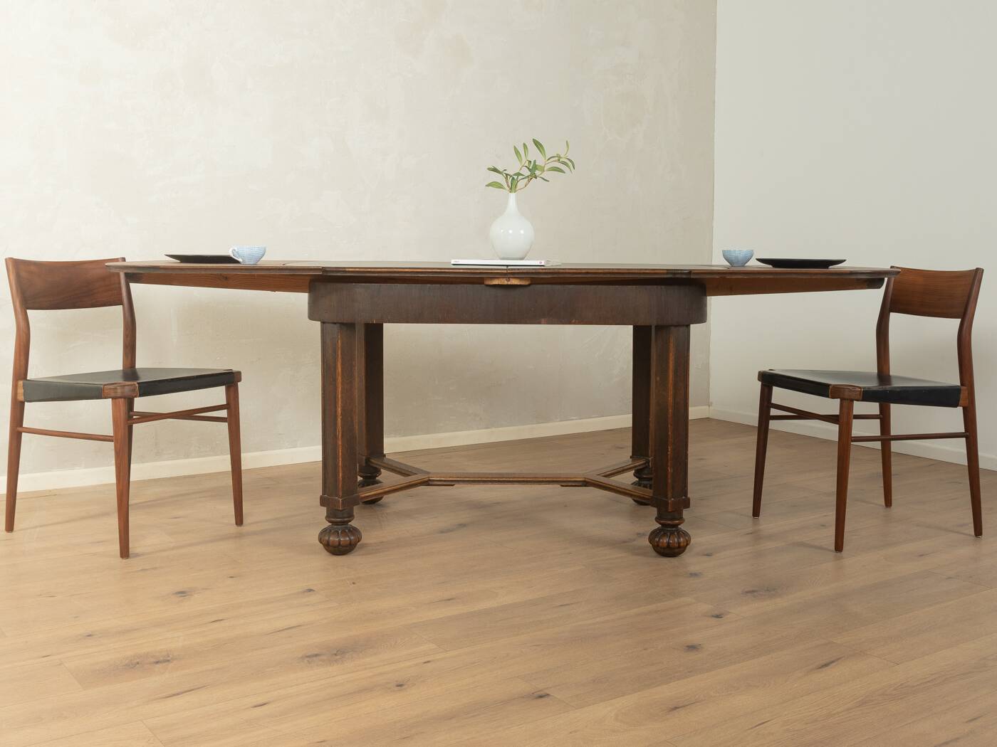 Table à manger au caractère unique des années 1920