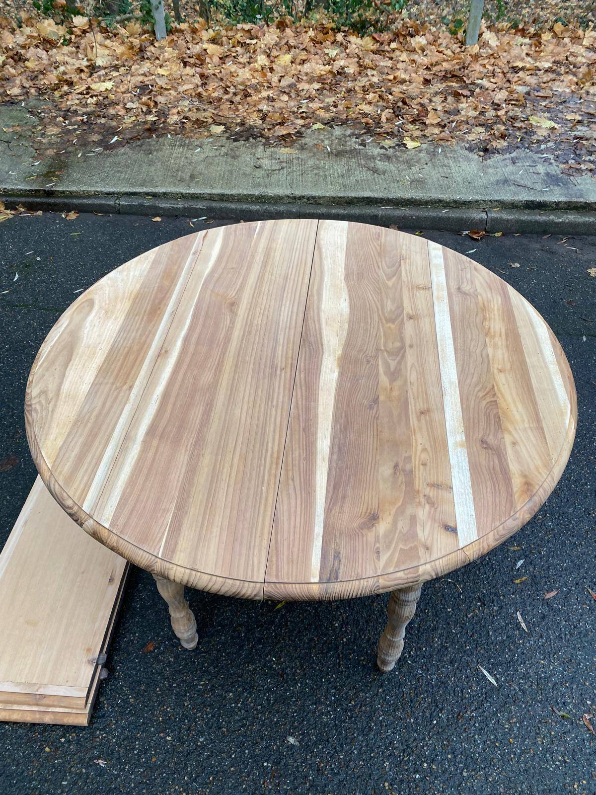 19th century Louis Philippe extendable round dining table, restored in wood, 230