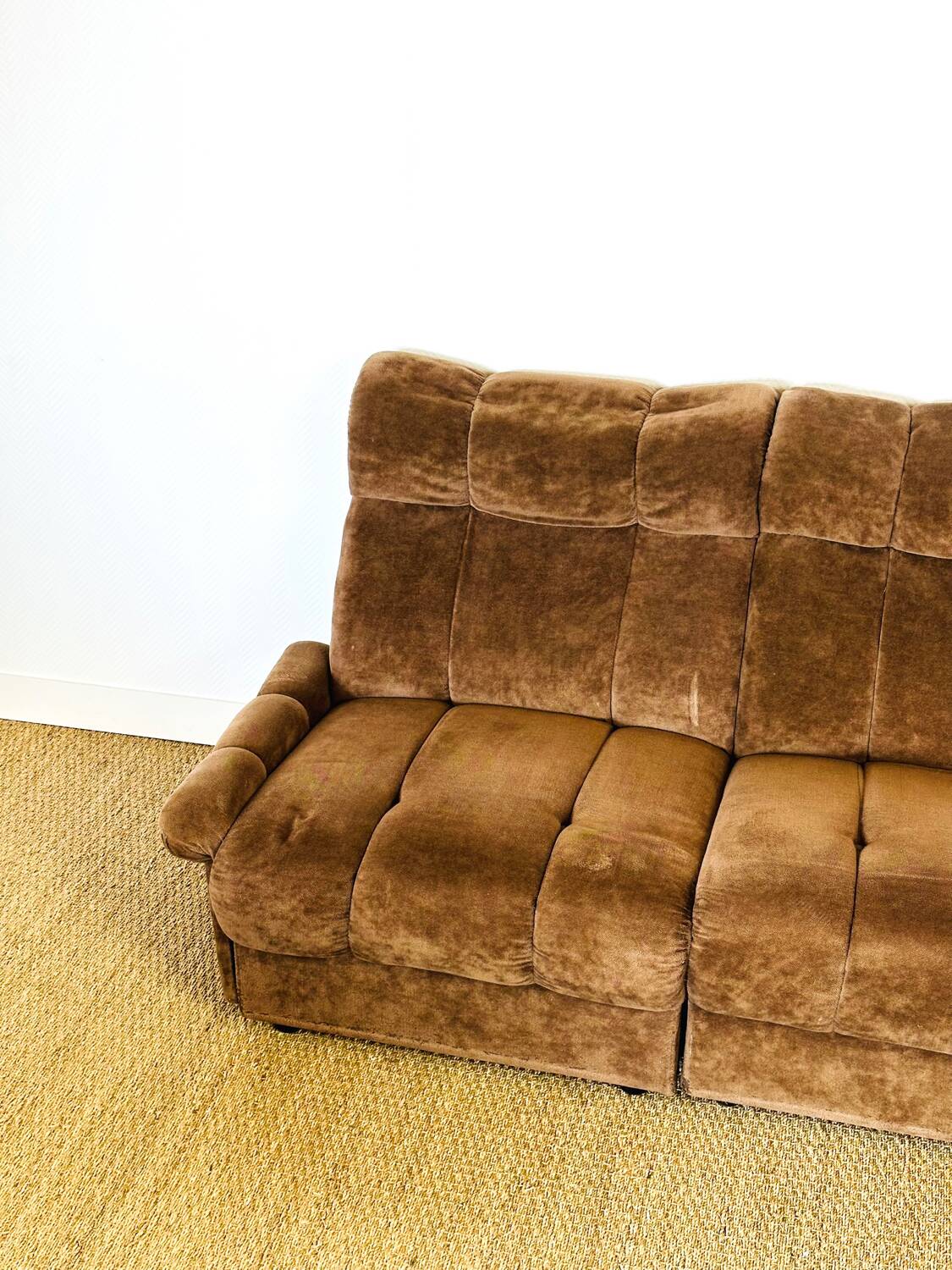 2 vintage velvet armchairs from the 1960s