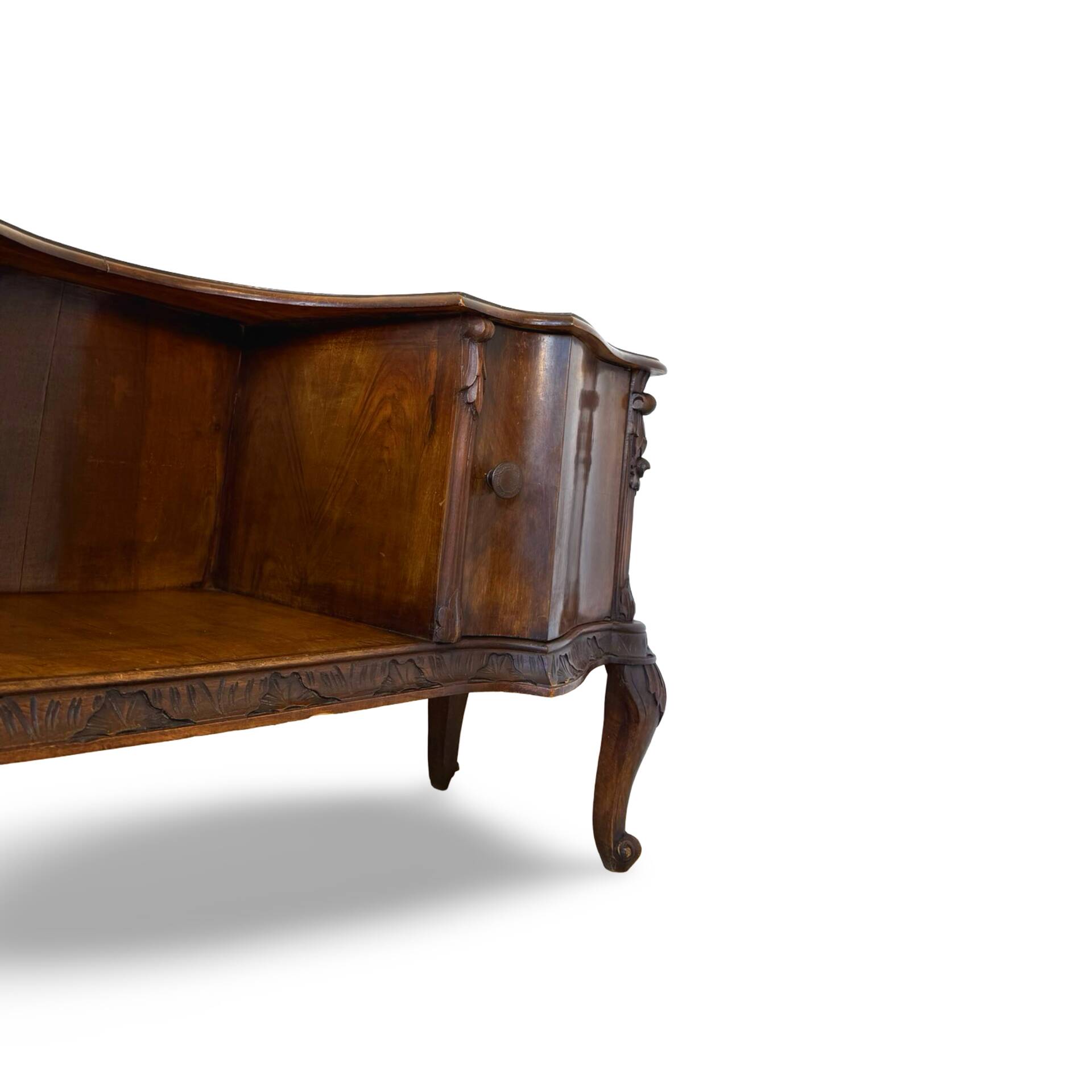 Italian console/petinus from the 1930s.