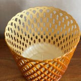 Cache pot en plastique
