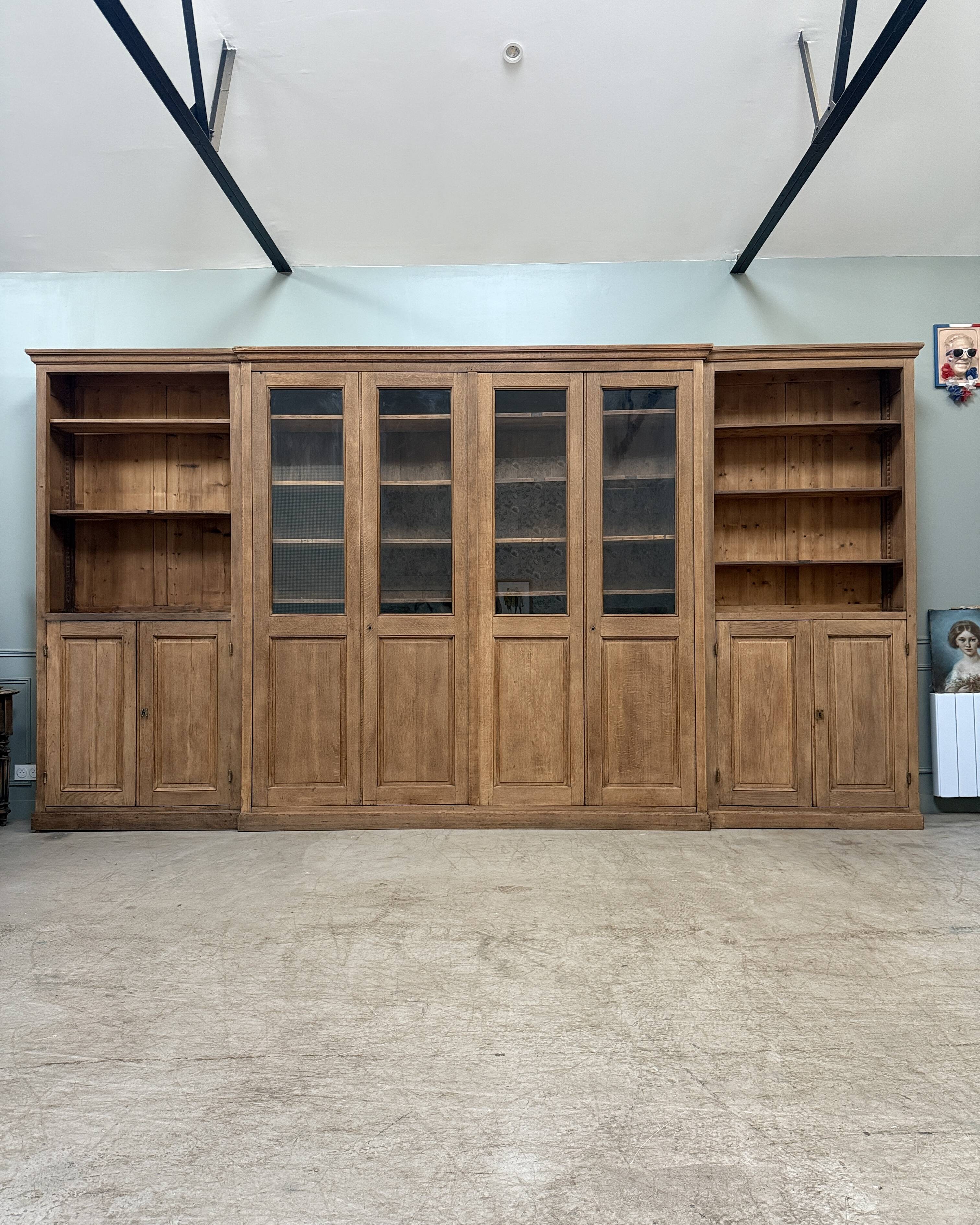 Large antique oak library (renovated)