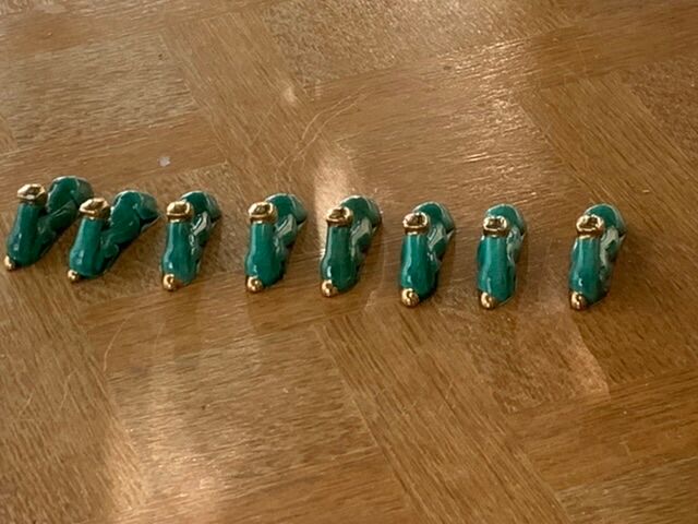 8 knife-wielding gazelles dabbling in green enamelled ceramic and vintage gold 1950