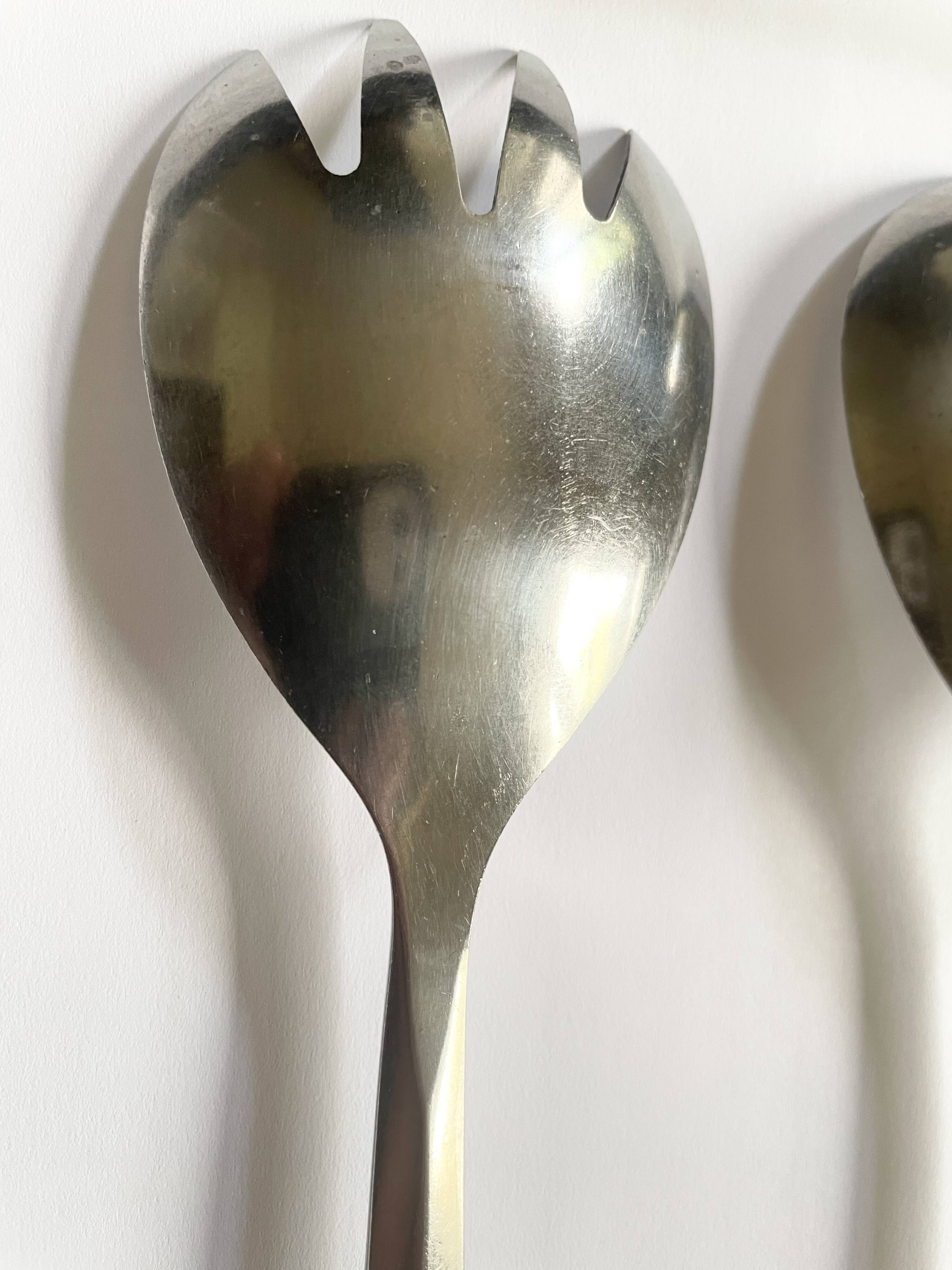 Salad servers with bamboo handles