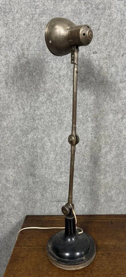20th Century Industrial Design: Very Large Articulated Arm Lamp